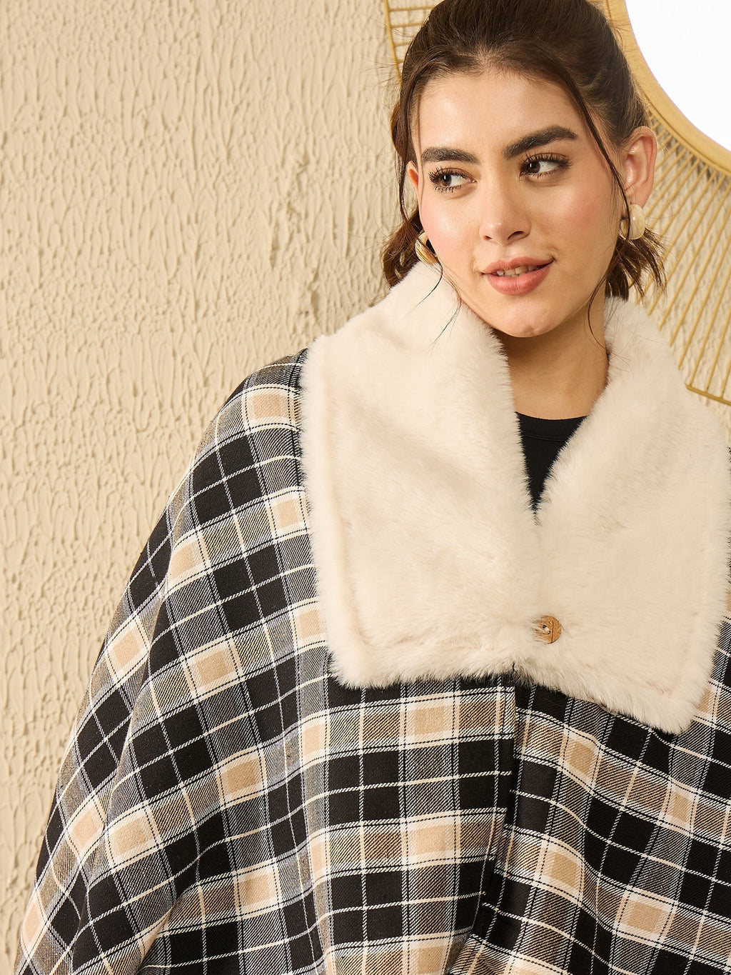 InWeave Black Beige Check Cream Fur Poncho