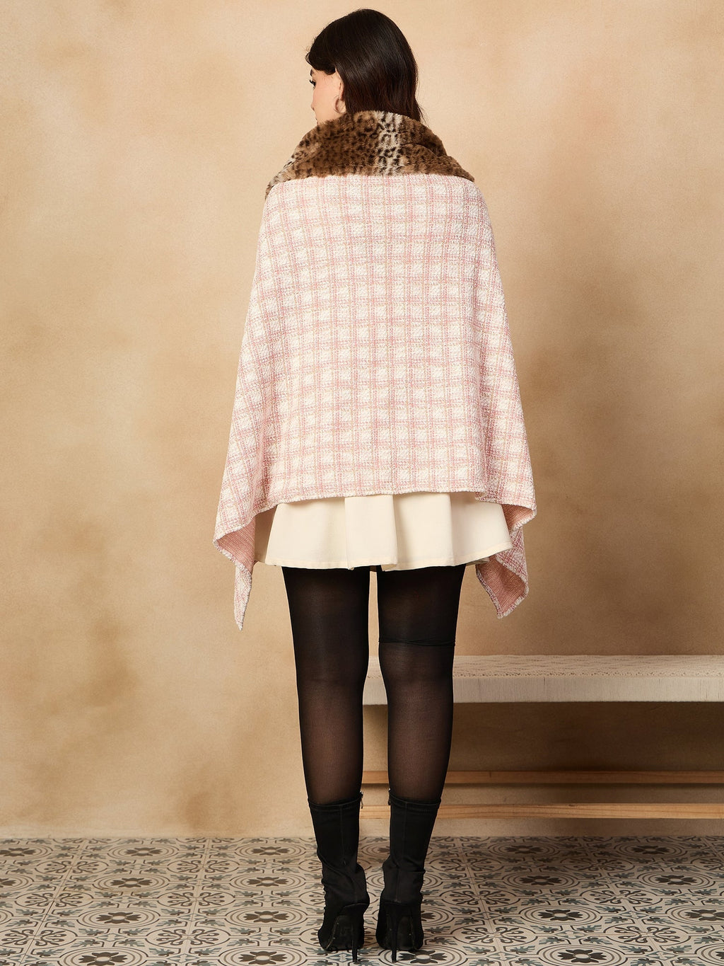 InWeave Peach White Big Check Acrylic Fur Poncho