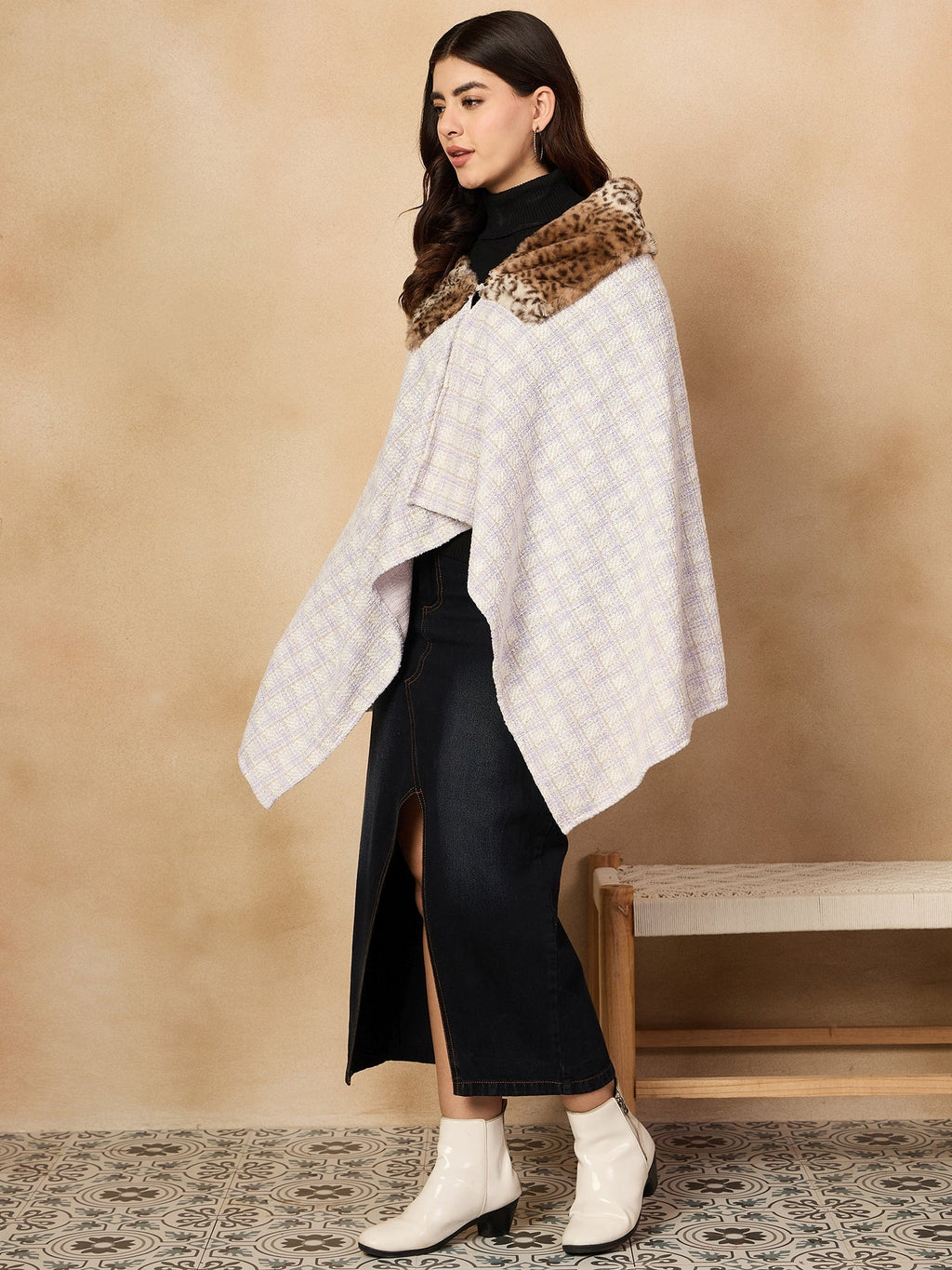 InWeave Mauve White Big Check Acrylic Fur Poncho