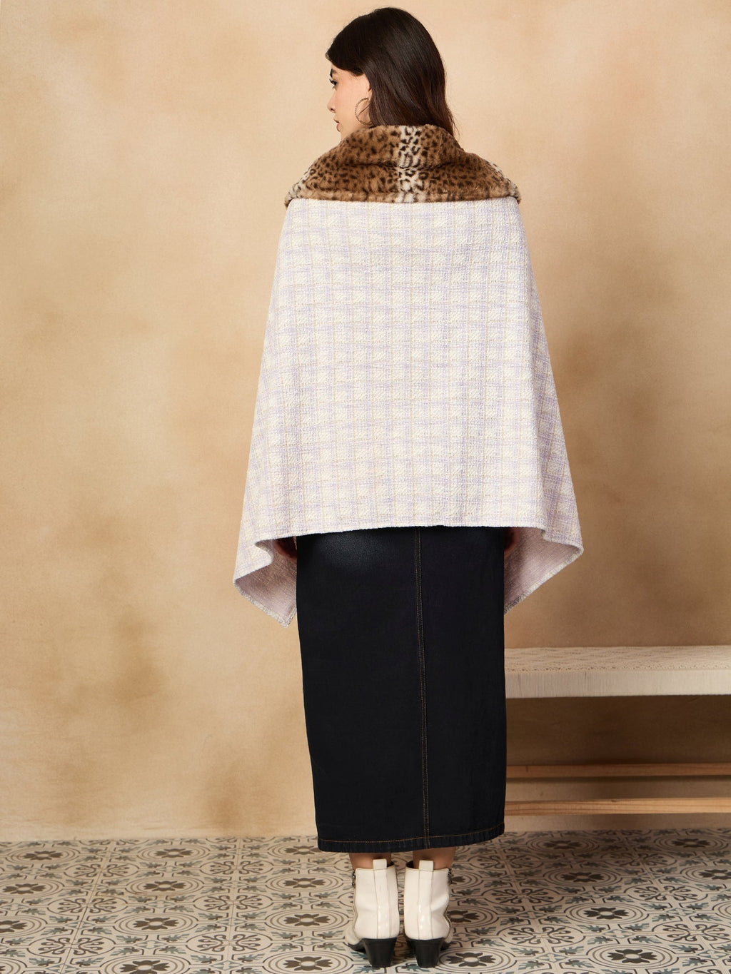 InWeave Mauve White Big Check Acrylic Fur Poncho