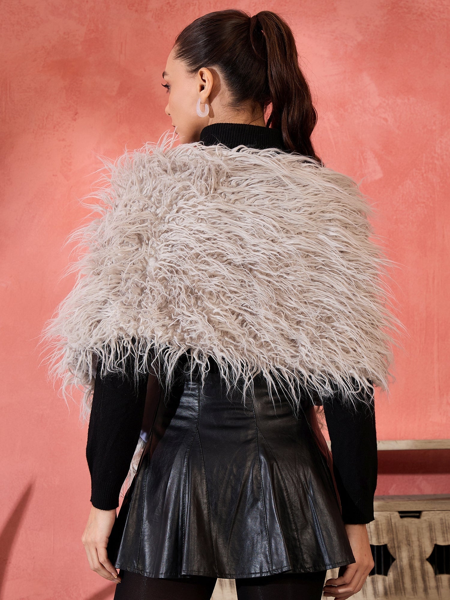 InWeave Light Grey Thread Fur Cape