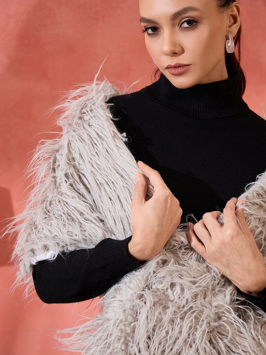 InWeave Light Grey Thread Fur Cape