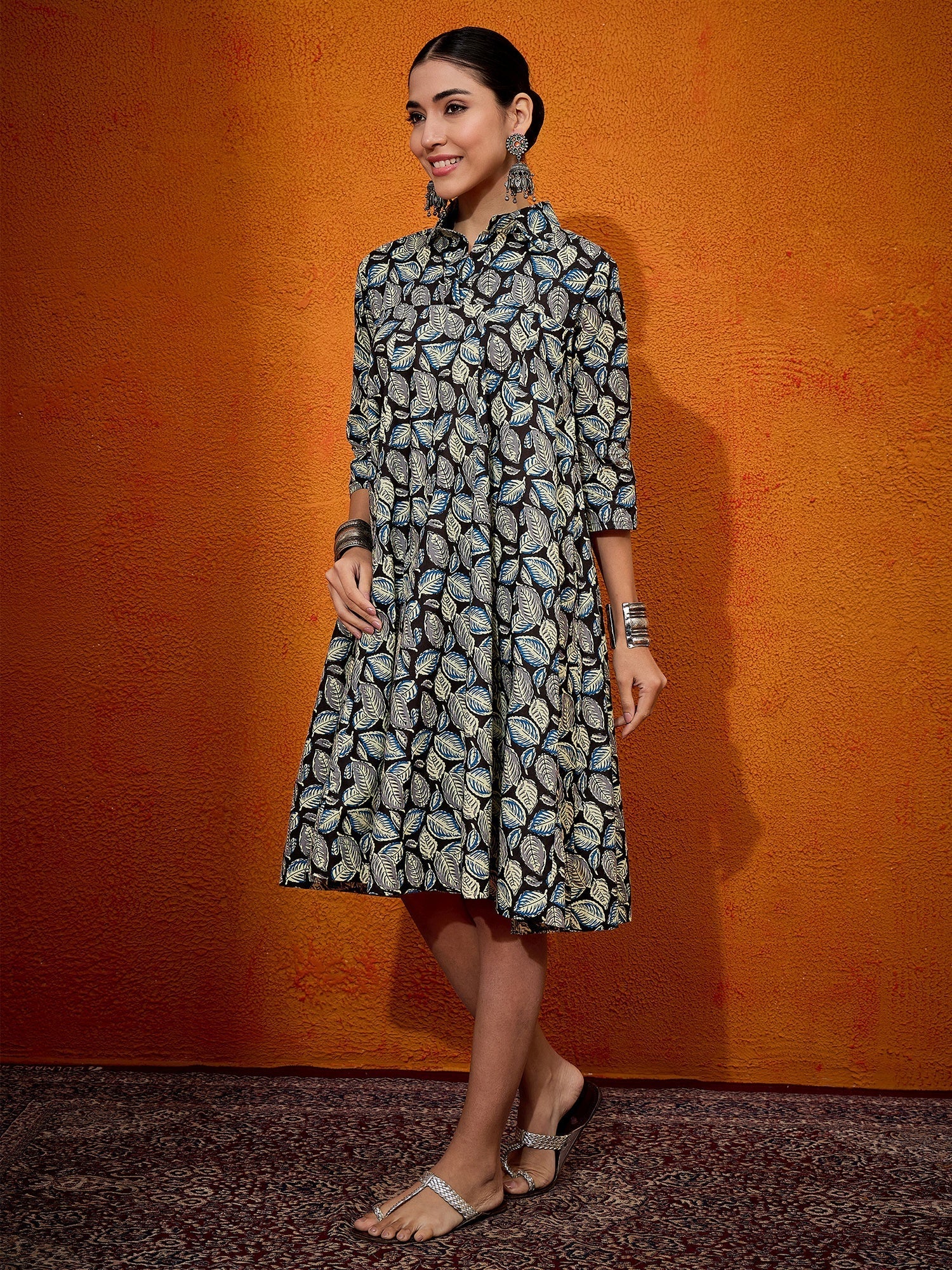 InWeave Black White Leaf Print Flared Dress