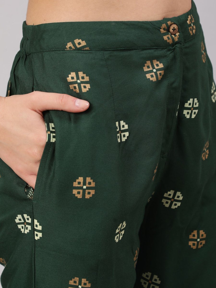 Aks Ethnic Motifs Printed Regular Kurta with Trousers