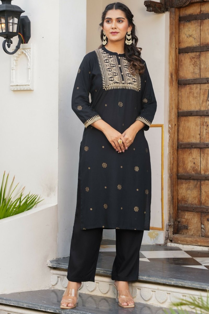 Aramya Straight Rayon Rogan Print Women's Kurta - Black