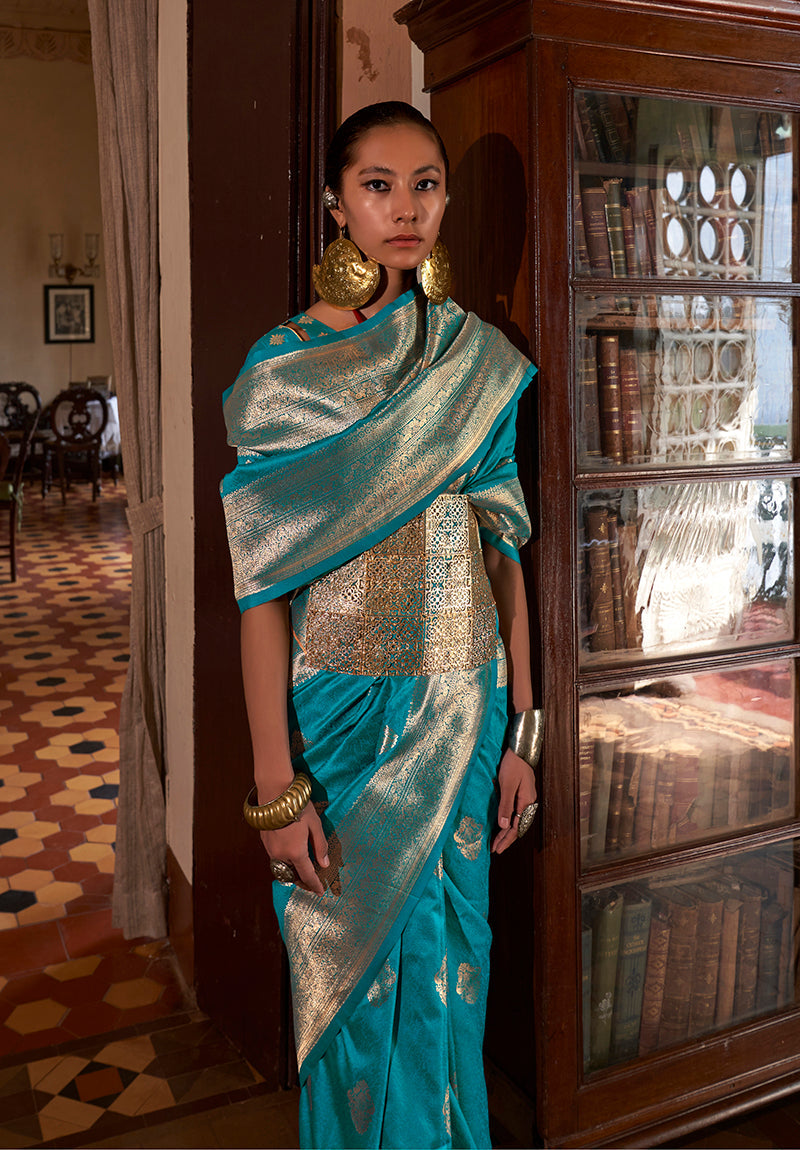 Monjolika Fashion Turquoise Color Two Tone Handloom Weaving Silk Traditional Saree