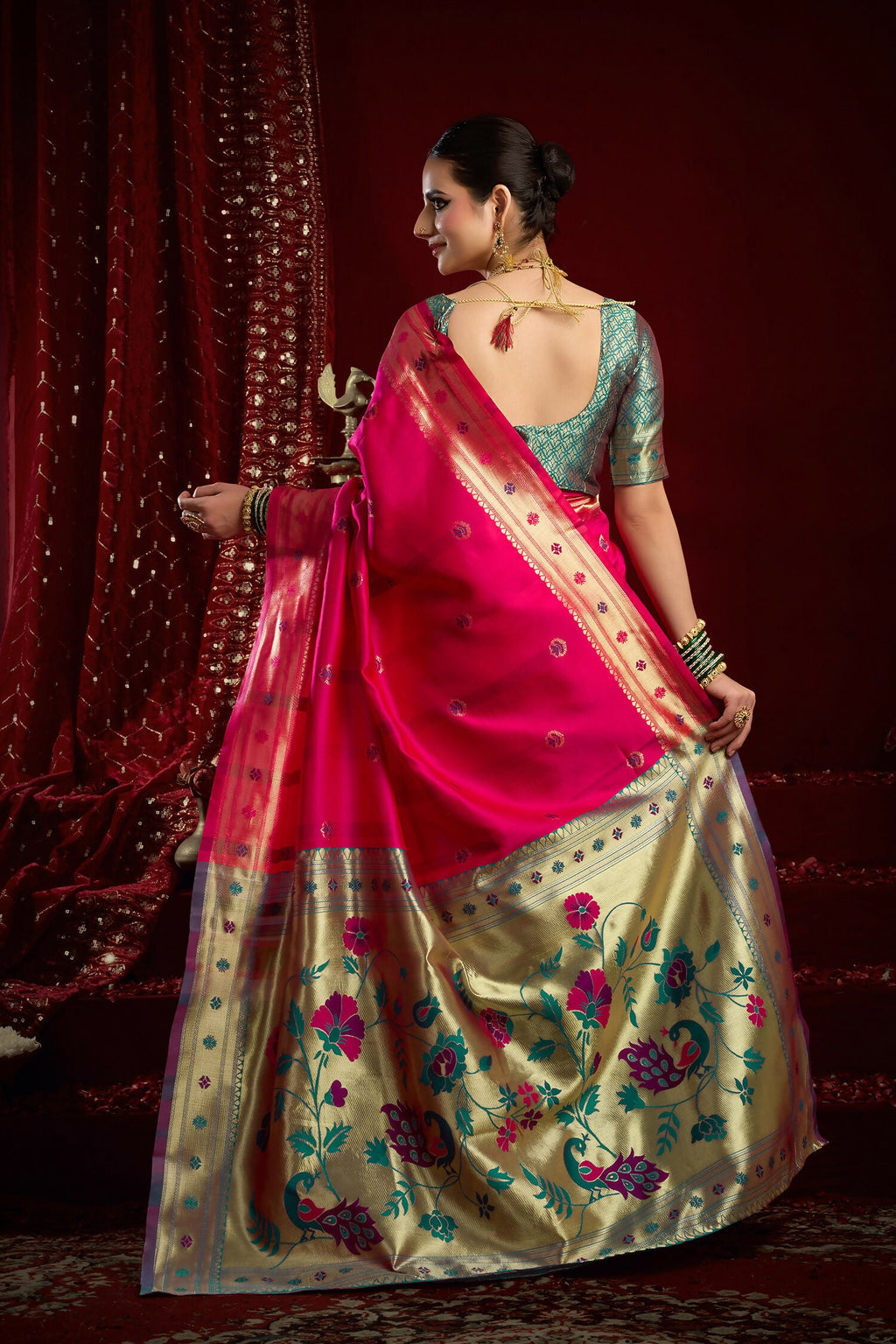 Joban Fashion Pink Paithani Silk Blend Butti Saree