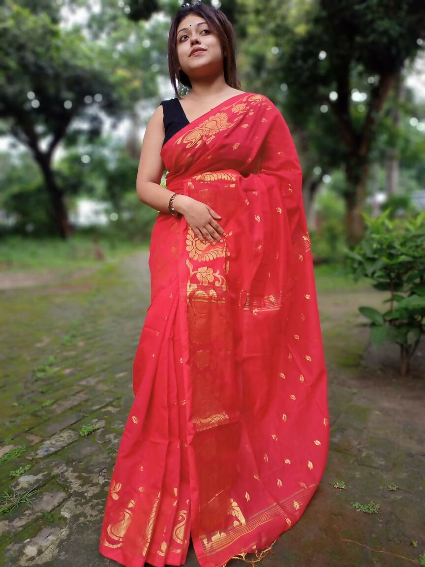 Exclusive Collection Red Beautiful Cotton Silk Saree