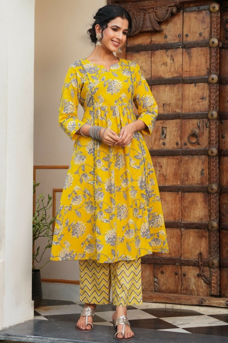 Aramya Anarkali Soft Cotton Gold foil Print Women's Kurta Set - Yellow