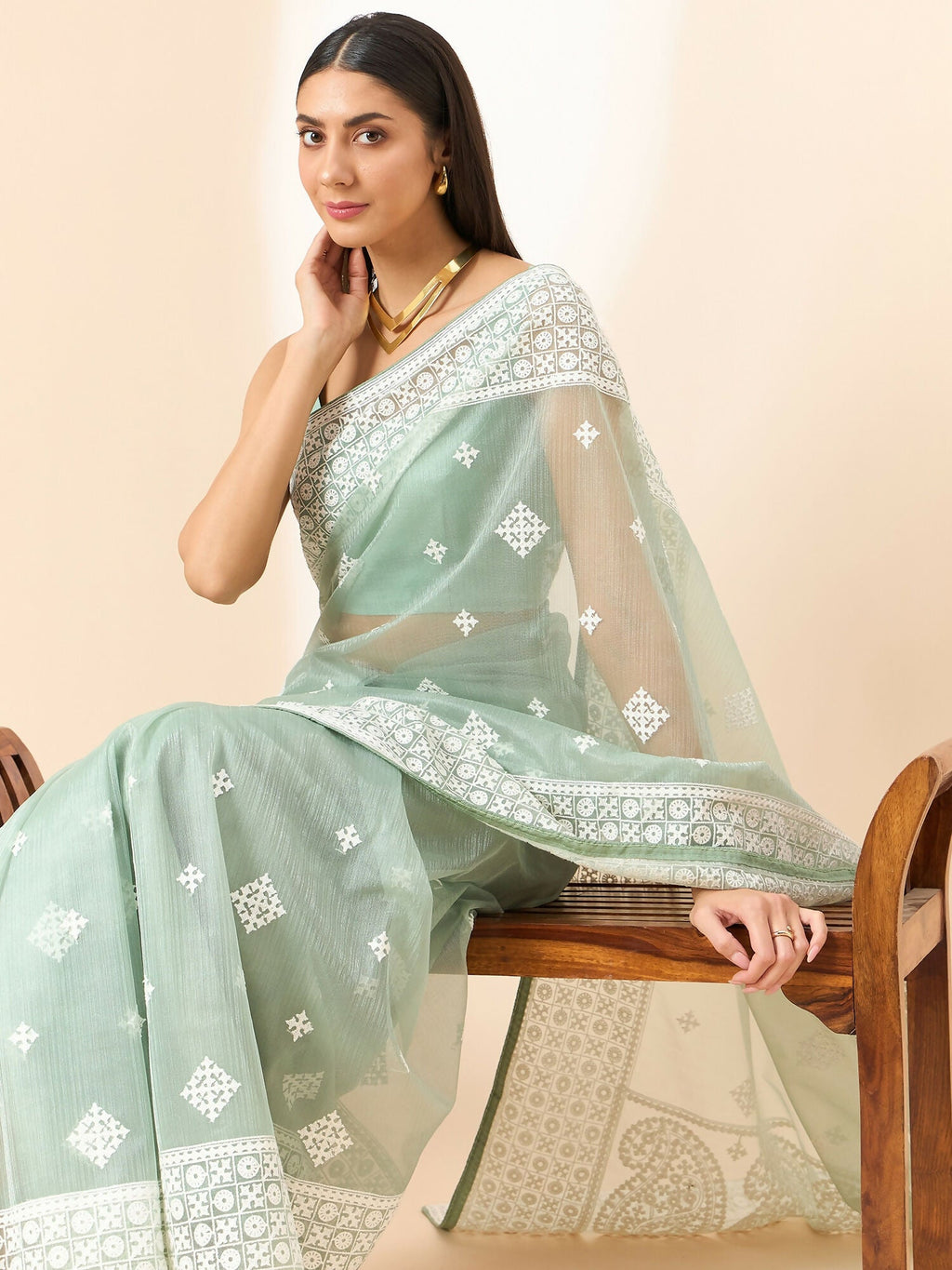 Green Organza Geometric Embroidered Saree with Unstitched Blouse Piece - Roozal