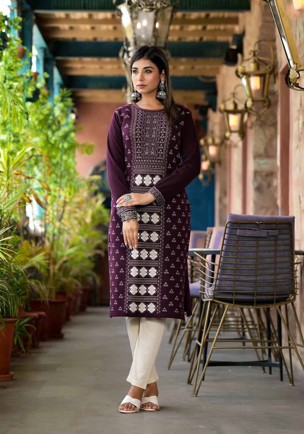 Juniper Women's Mauve Ethnic Motif Printed Polycotton Straight Round Neck Women Kurta