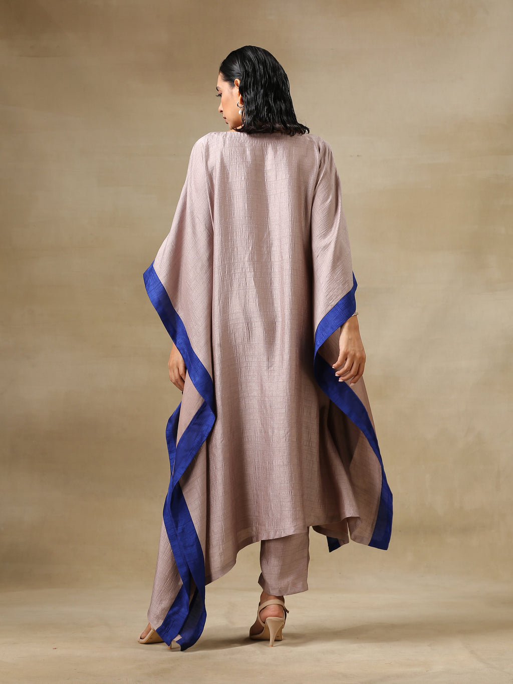 trueBrowns Grey Textured Silk High Low Kaftan Pant Set
