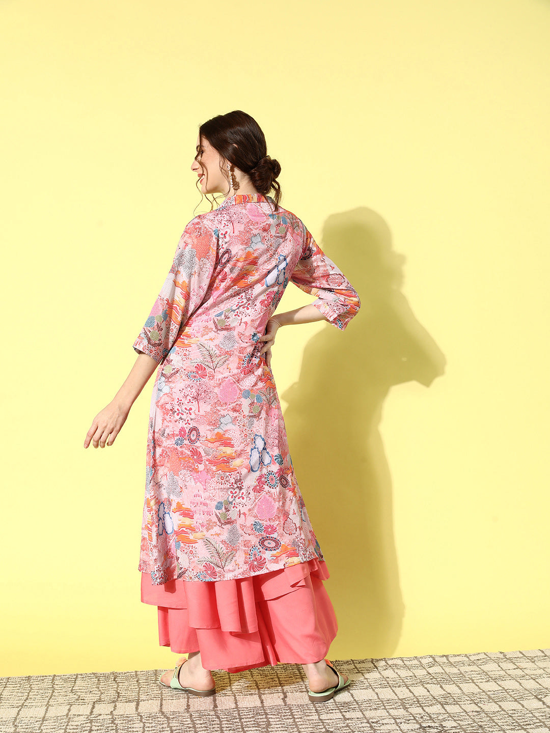 InWeave Women's Camelia Fusion Layer With Peach Sleeveless Kurta Set