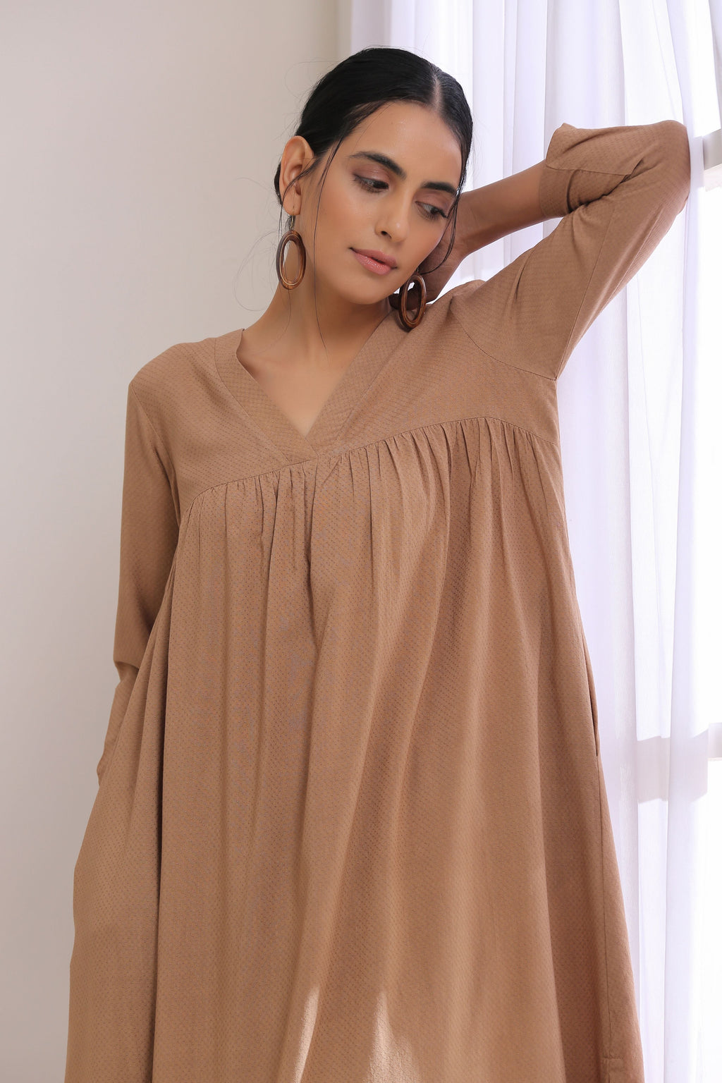 trueBrowns Beige Dobby Gathered Kurta Pant Set