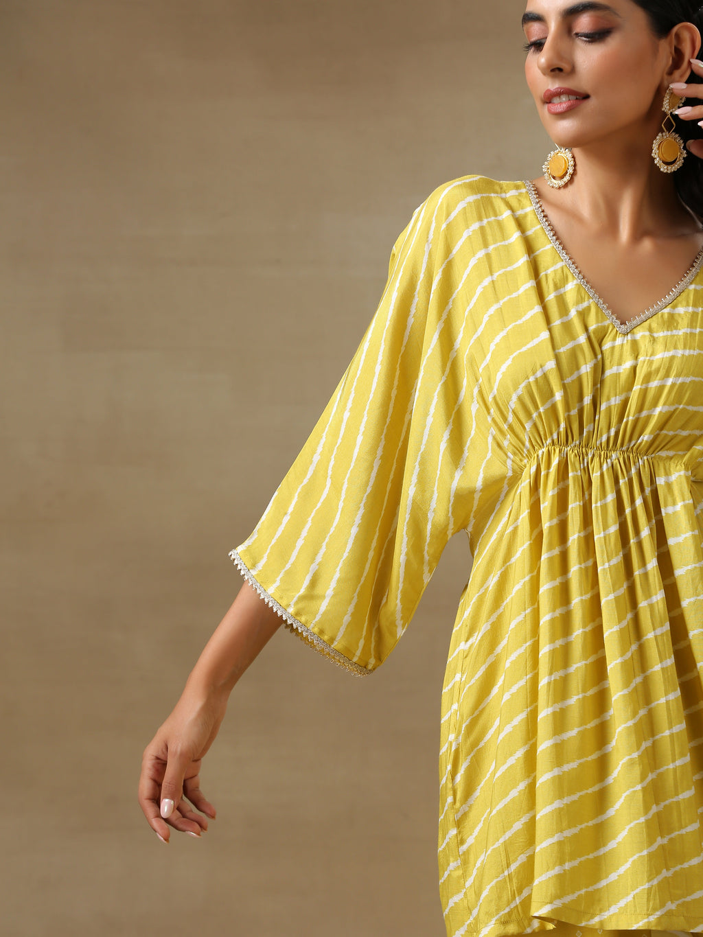 trueBrowns Lime Green Bandhani Printed Silk Drop Shoulder Co-Ord Set | Relove