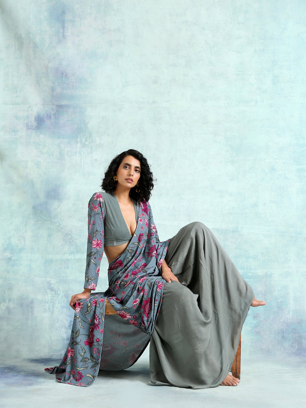 trueBrowns Grey Printed Velvet Ready to Wear Saree