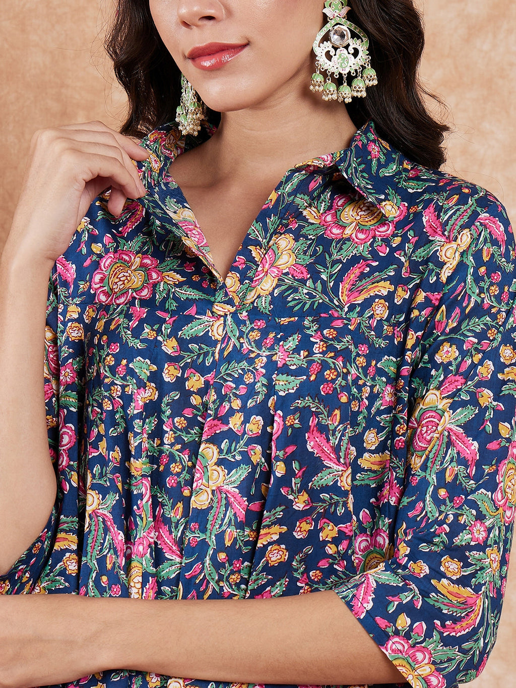 InWeave Women's Blue Green Pink Floral Print Flared Kurta Pant Set