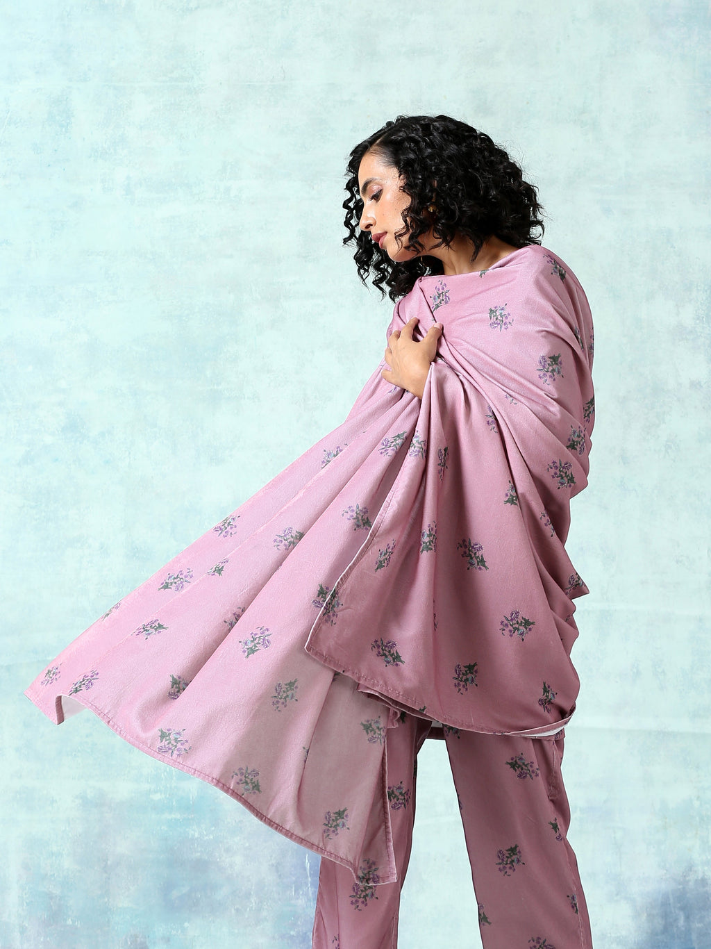 trueBrowns Light Mauve Printed Velvet Shawl