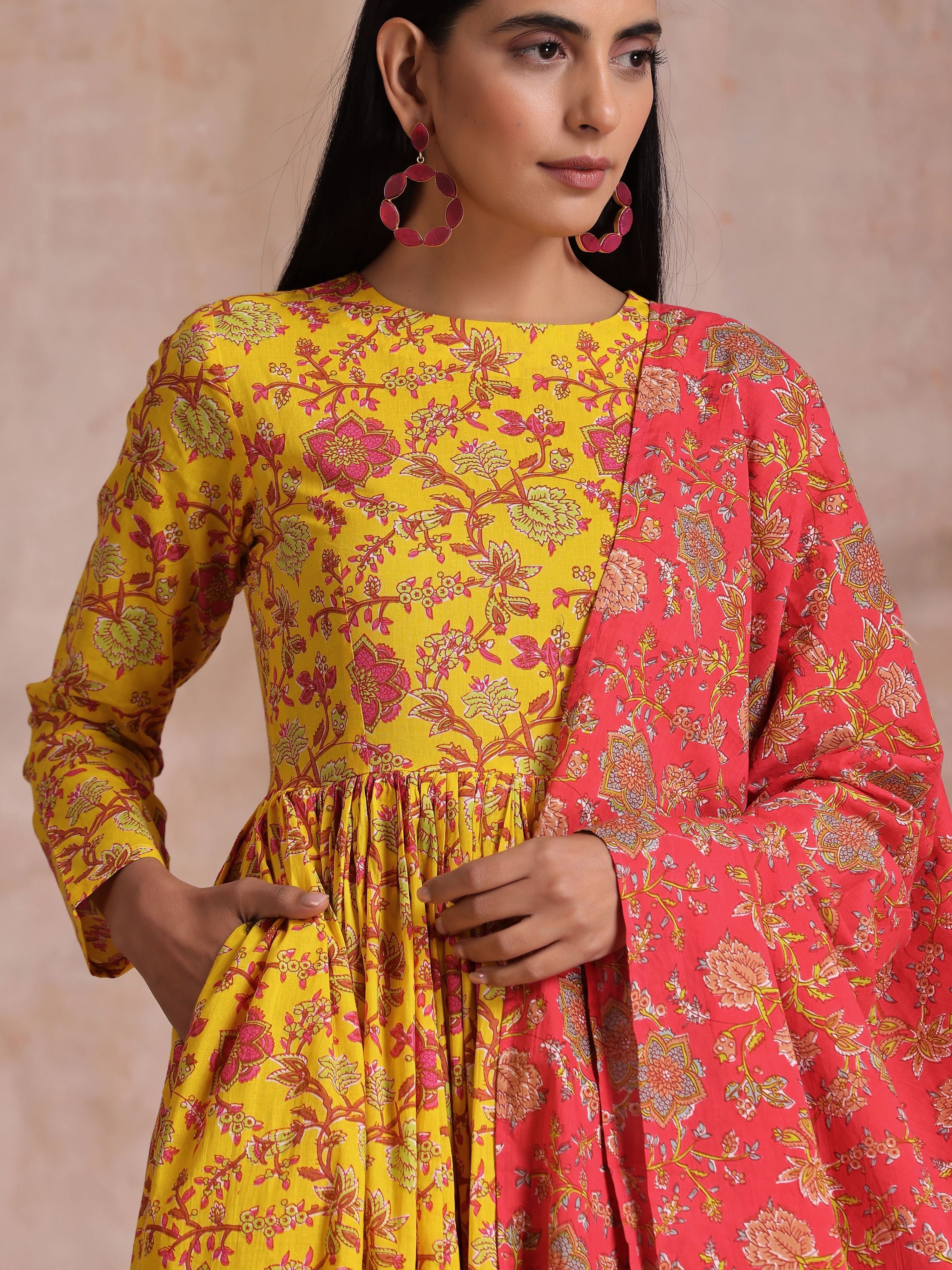 trueBrowns Sunshine Yellow Overall Floral Block Print Cotton Kurta Pant Dupatta Set