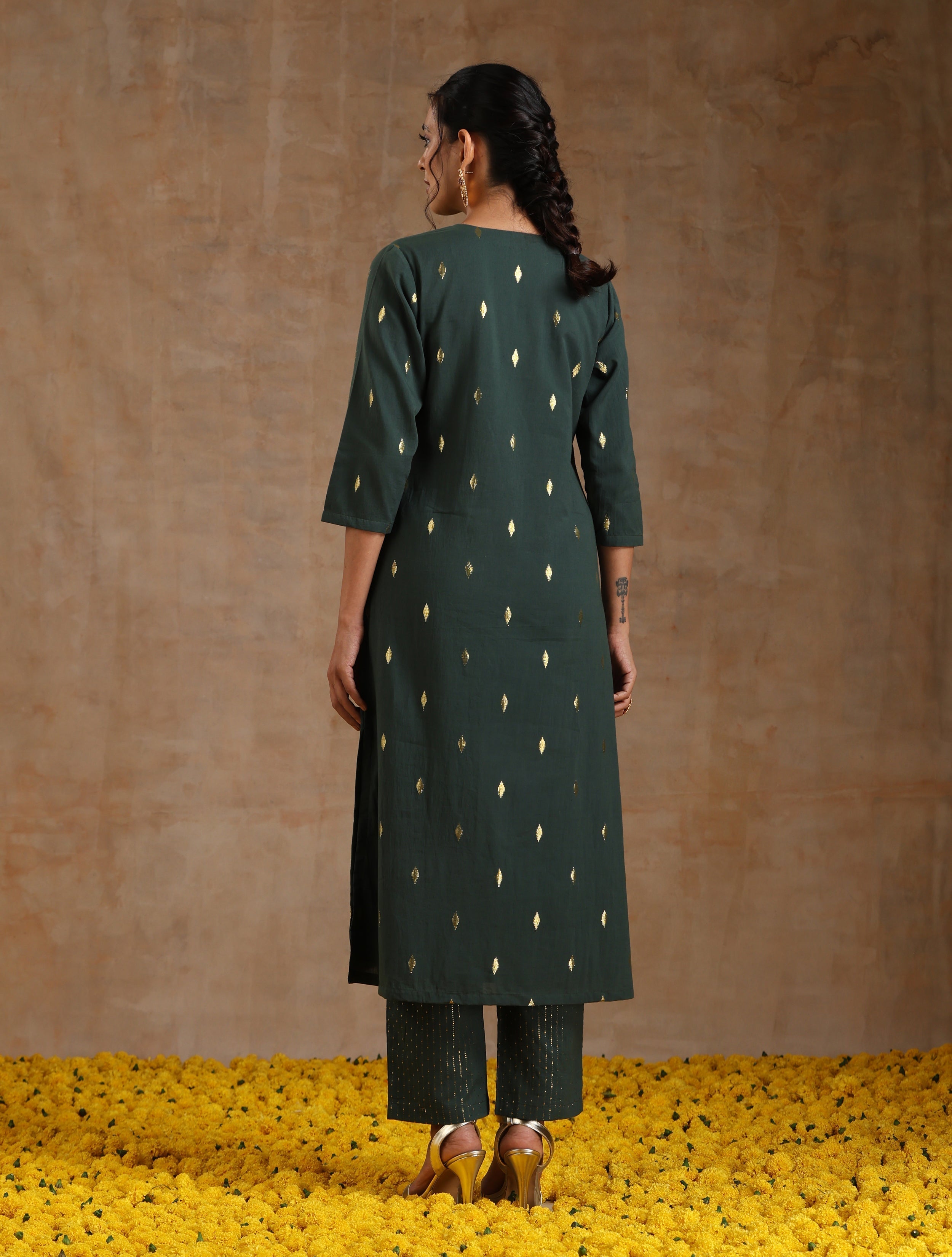 trueBrowns Dark Green Gold Cotton Yoke Kurta Set