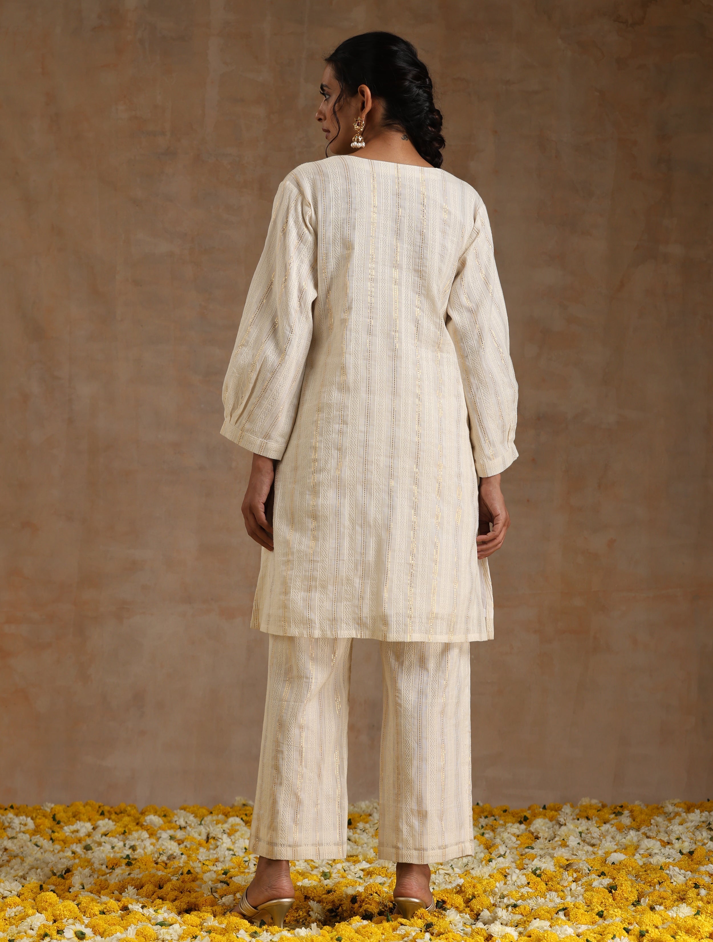 trueBrowns Ivory Gold Cotton Relaxed Co-Ord Set