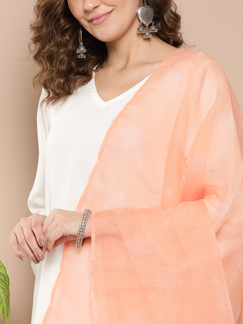 InWeave Women's Cream Straight Kurta Set W Peach White Print Organza Dupatta