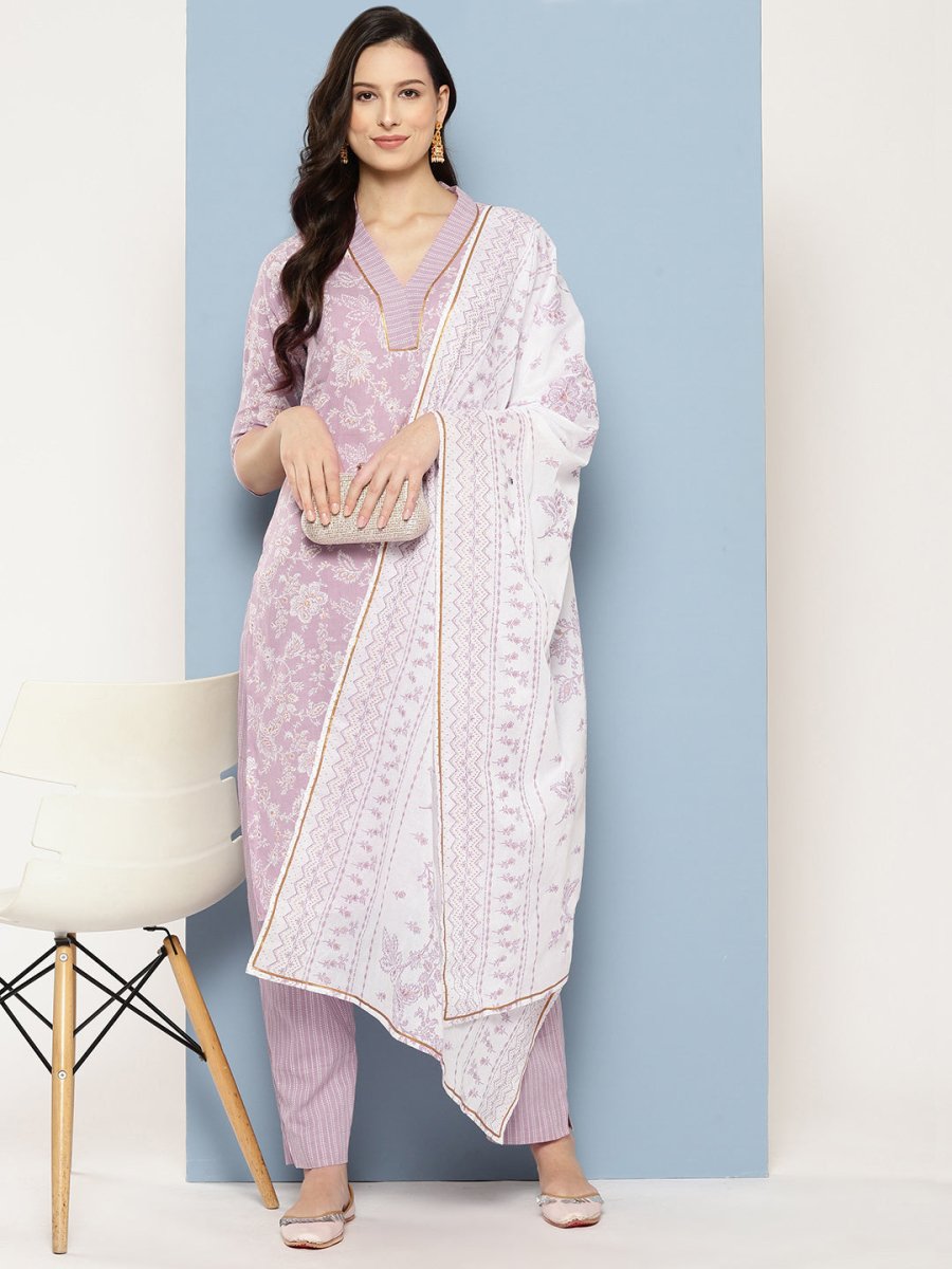 Ahalyaa Women Floral Printed Gotta Patti Pure Cotton Kurta with Trousers & With Dupatta