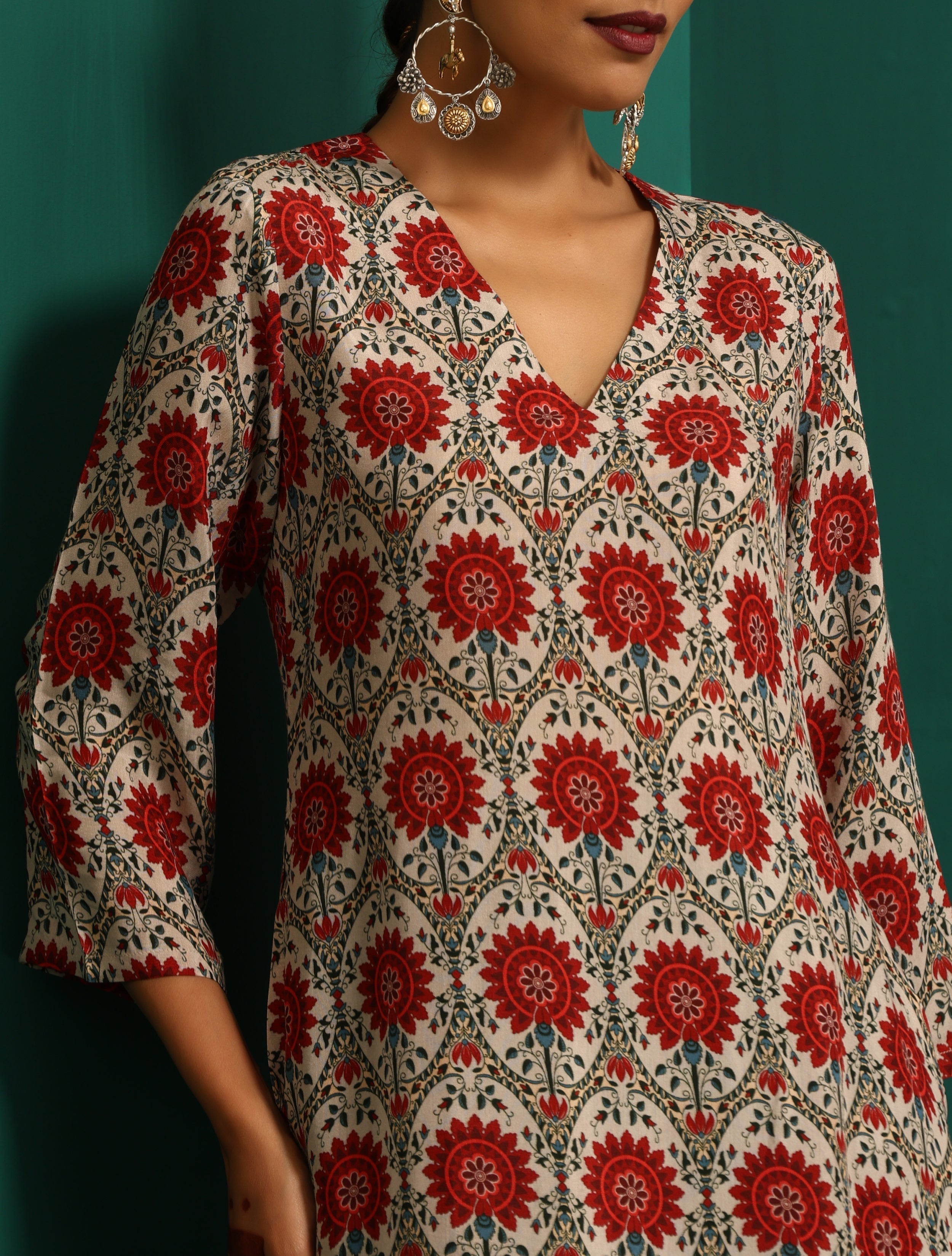 trueBrowns Ivory Red Circle Floral Muslin Silk Printed V-Neck Kurta Pant Set