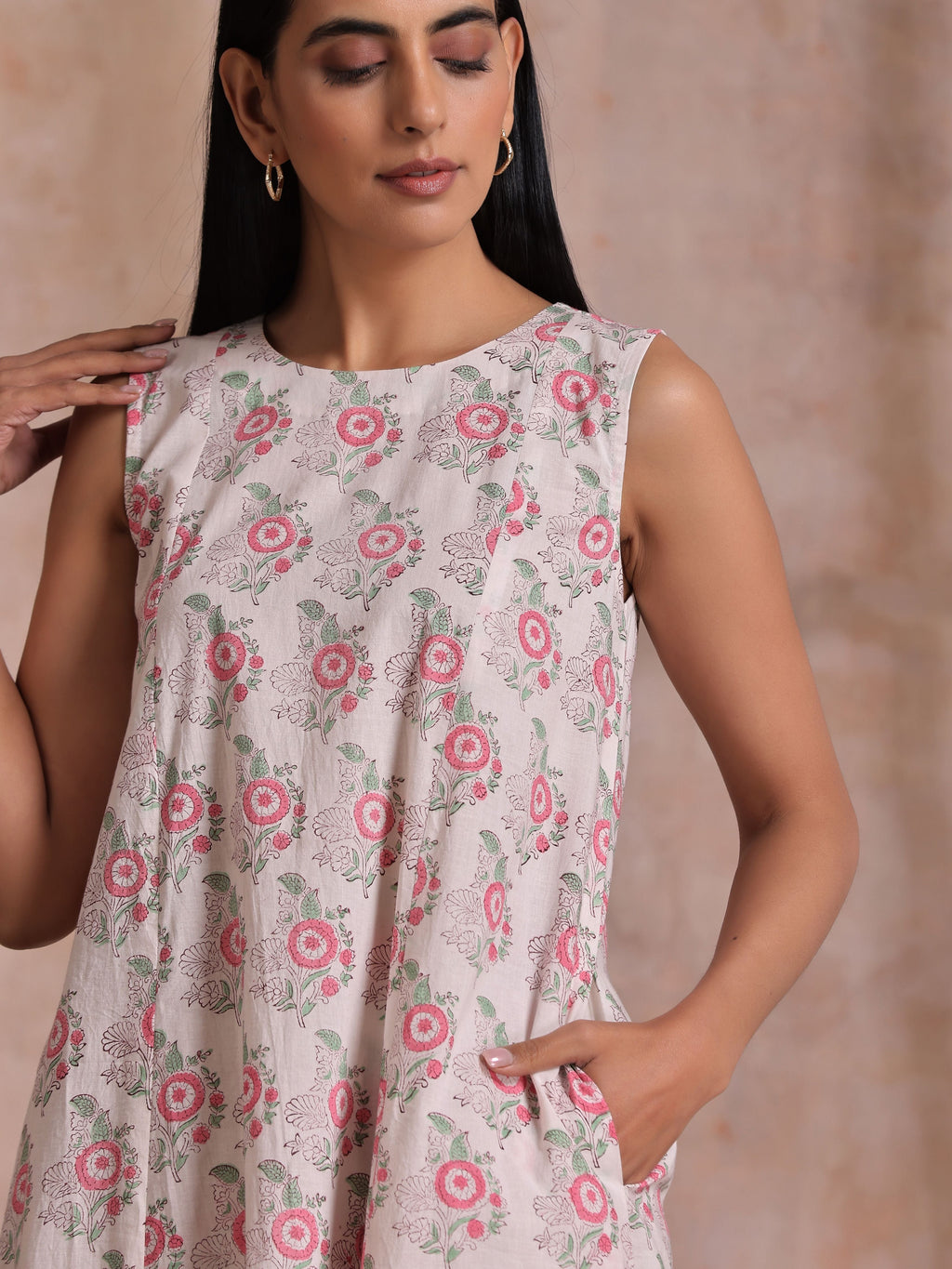 trueBrowns Pink Green Buta On White Block Print Cotton High-Low Co-Ord Set