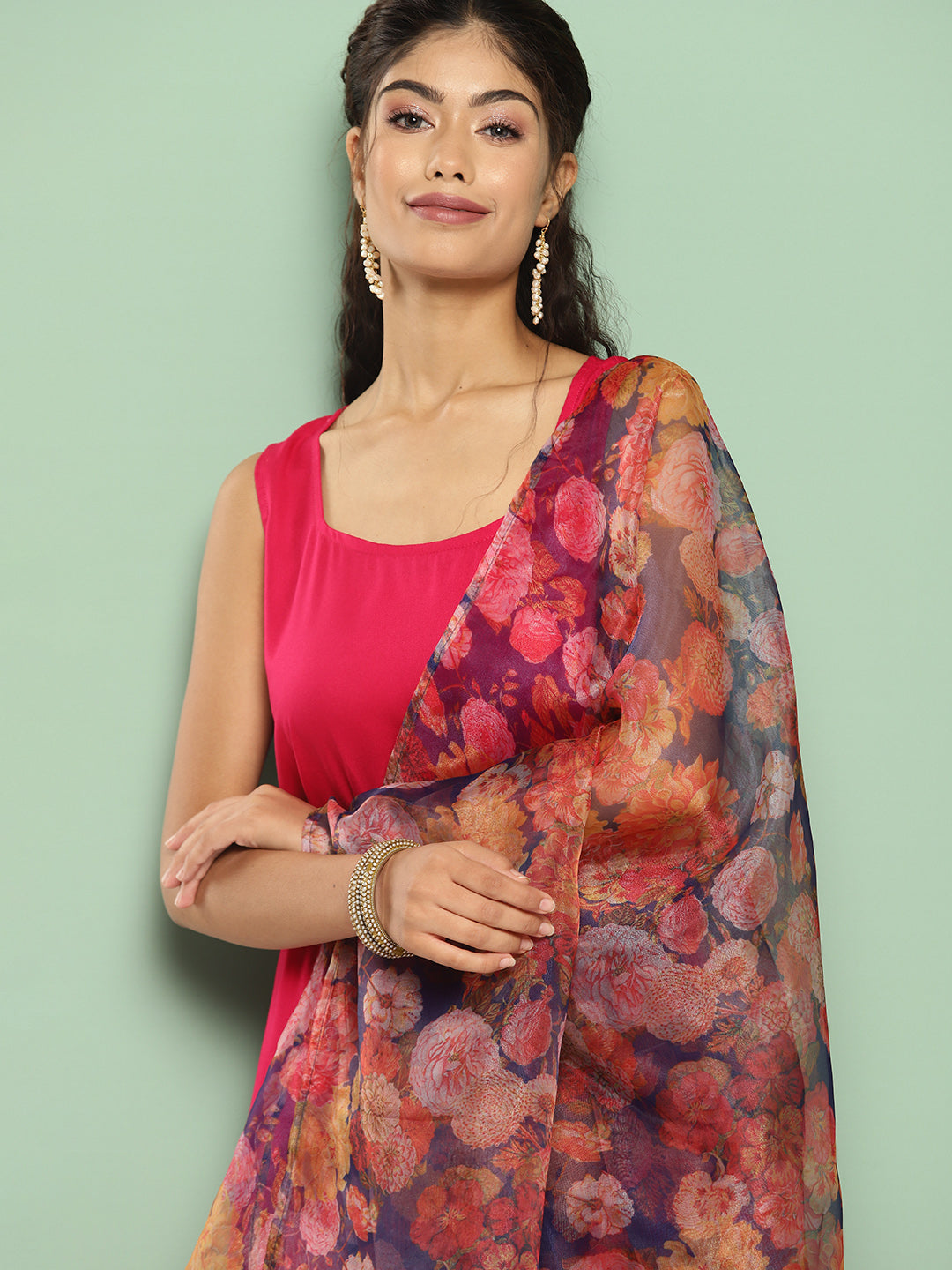 InWeave Women's Fuchsia Sleeveless Kurta Set W Navy Floral Or Dupatta