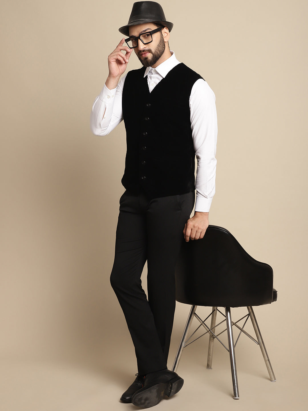 Even Apparels Men's Black Waistcoat with welt pockets