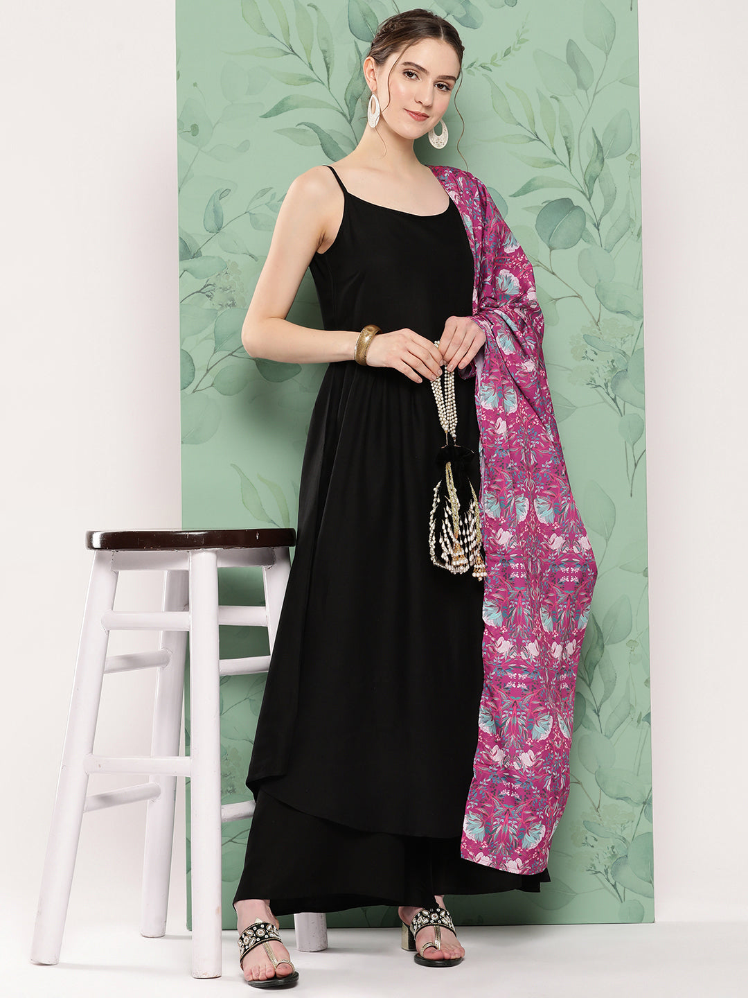 InWeave Women's Black Strappy Set W Magenta Camelia Cr Dupatta