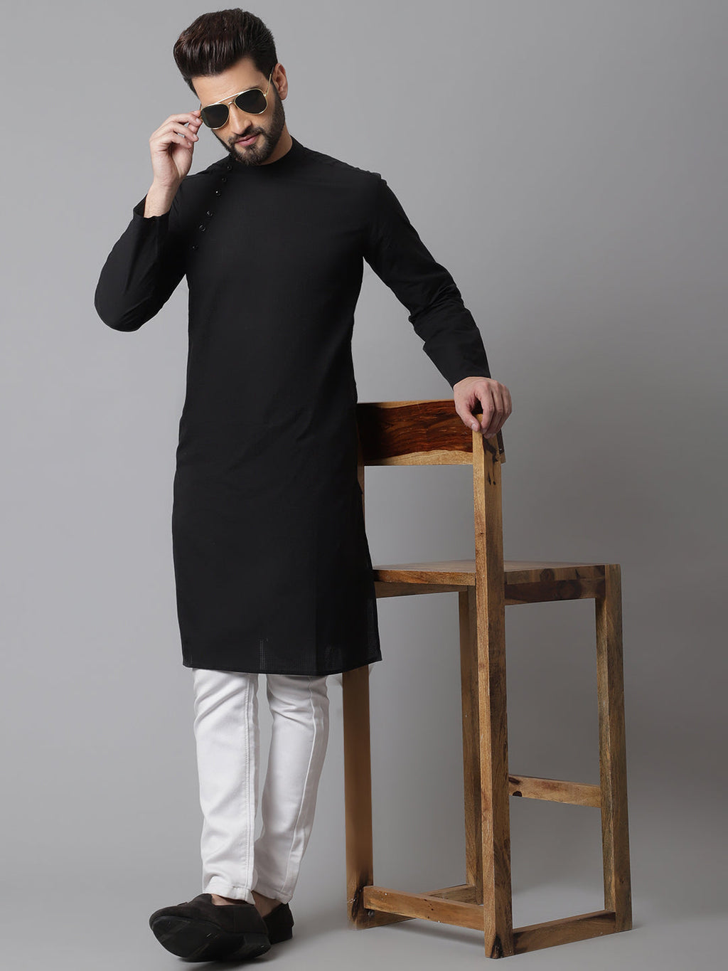 Even Apparels Black Solid Kurta With Band Collar