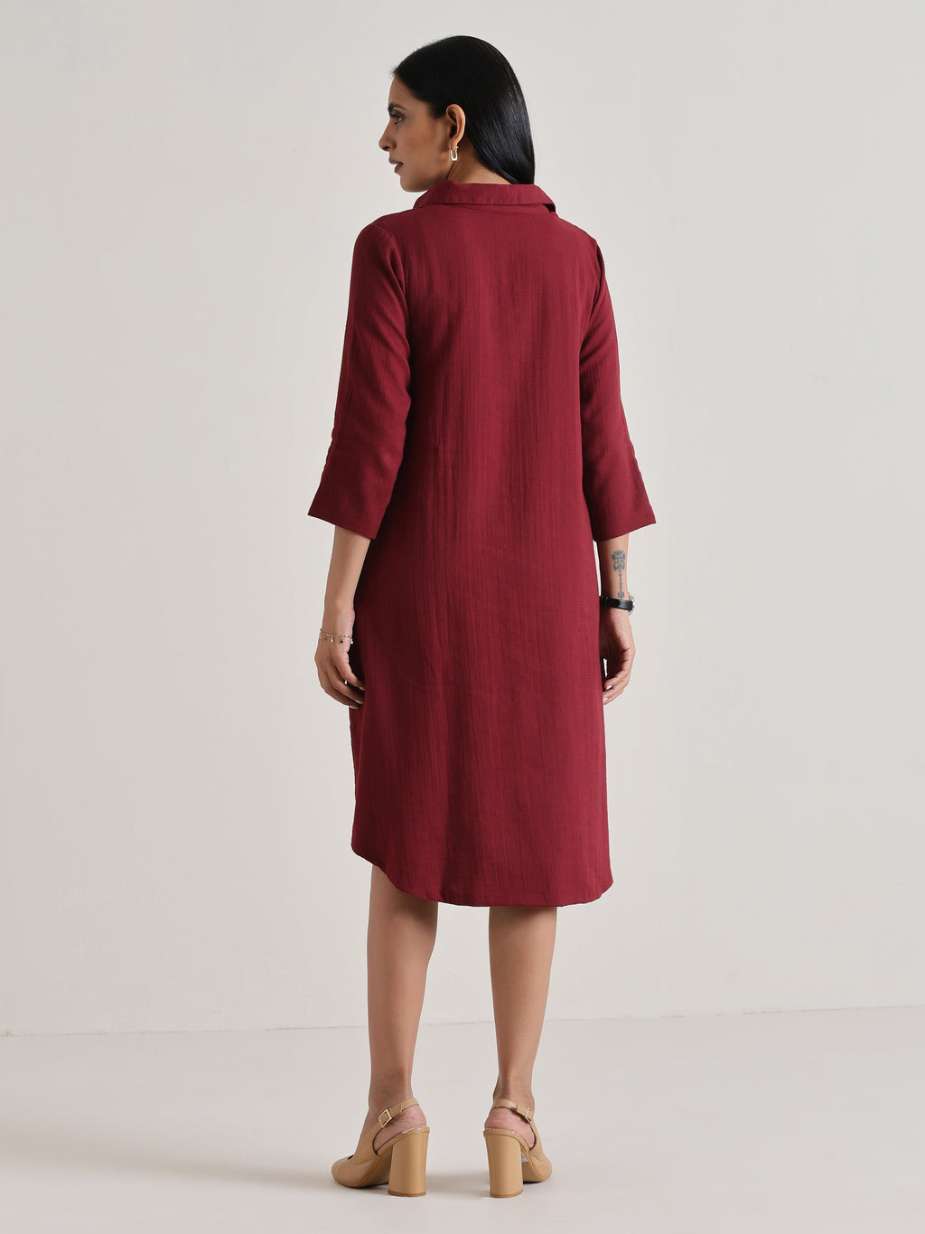 trueBrowns Maroon Short Collared Dress