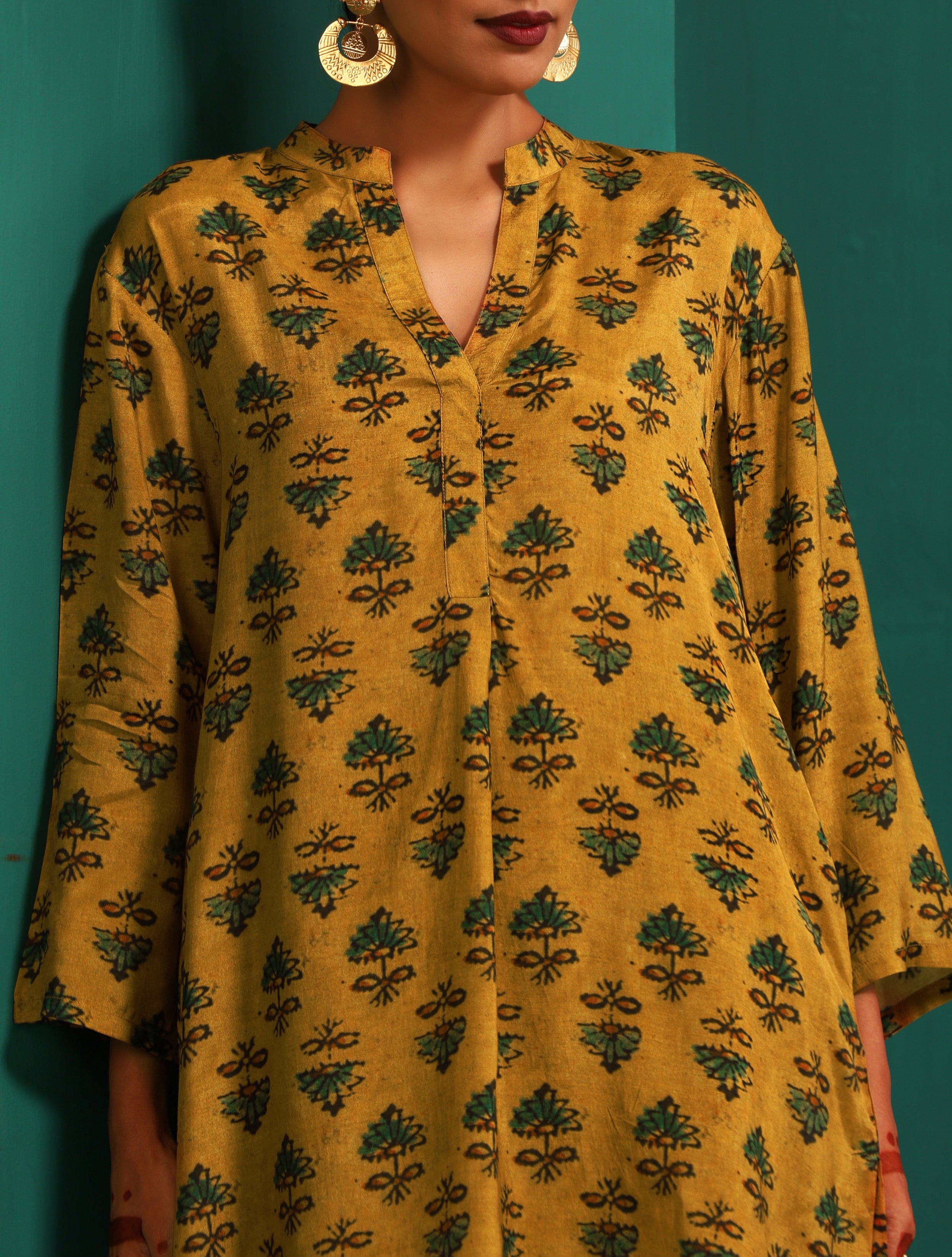 trueBrowns Mustard Flower Stem Muslin Silk Printed Relaxed Co-ord Set