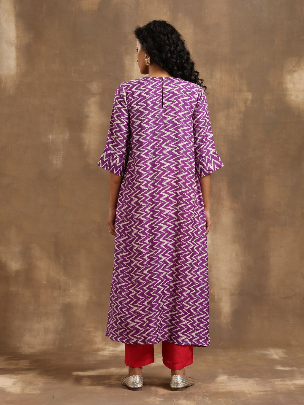 trueBrowns Purple Zig-Zag Printed Silk Kurta Pant Set