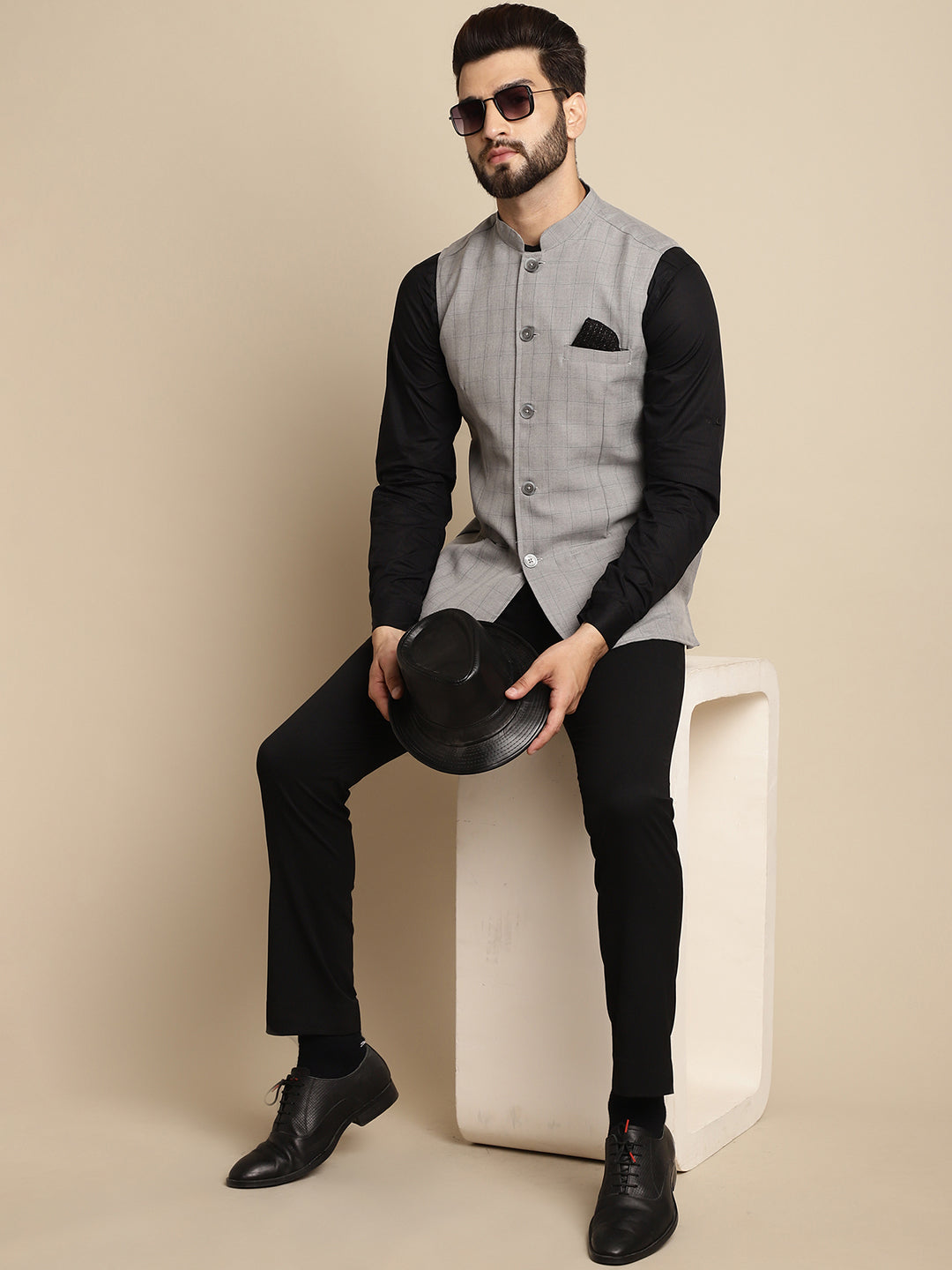 Even Apparels Men's Grey Mandarin Collar Waistcoat