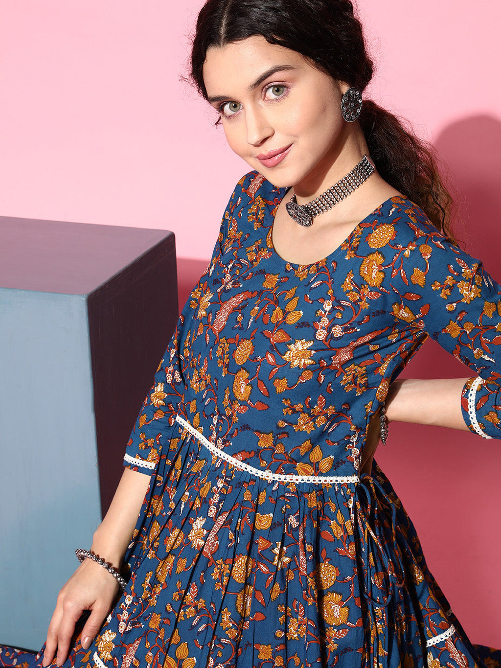 InWeave Women's Blue Floral Print Dress With Lace