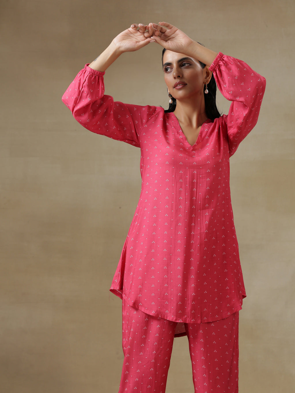 trueBrowns Pink Bandhani Printed Silk Gathered Sleeve Co-Ord Set