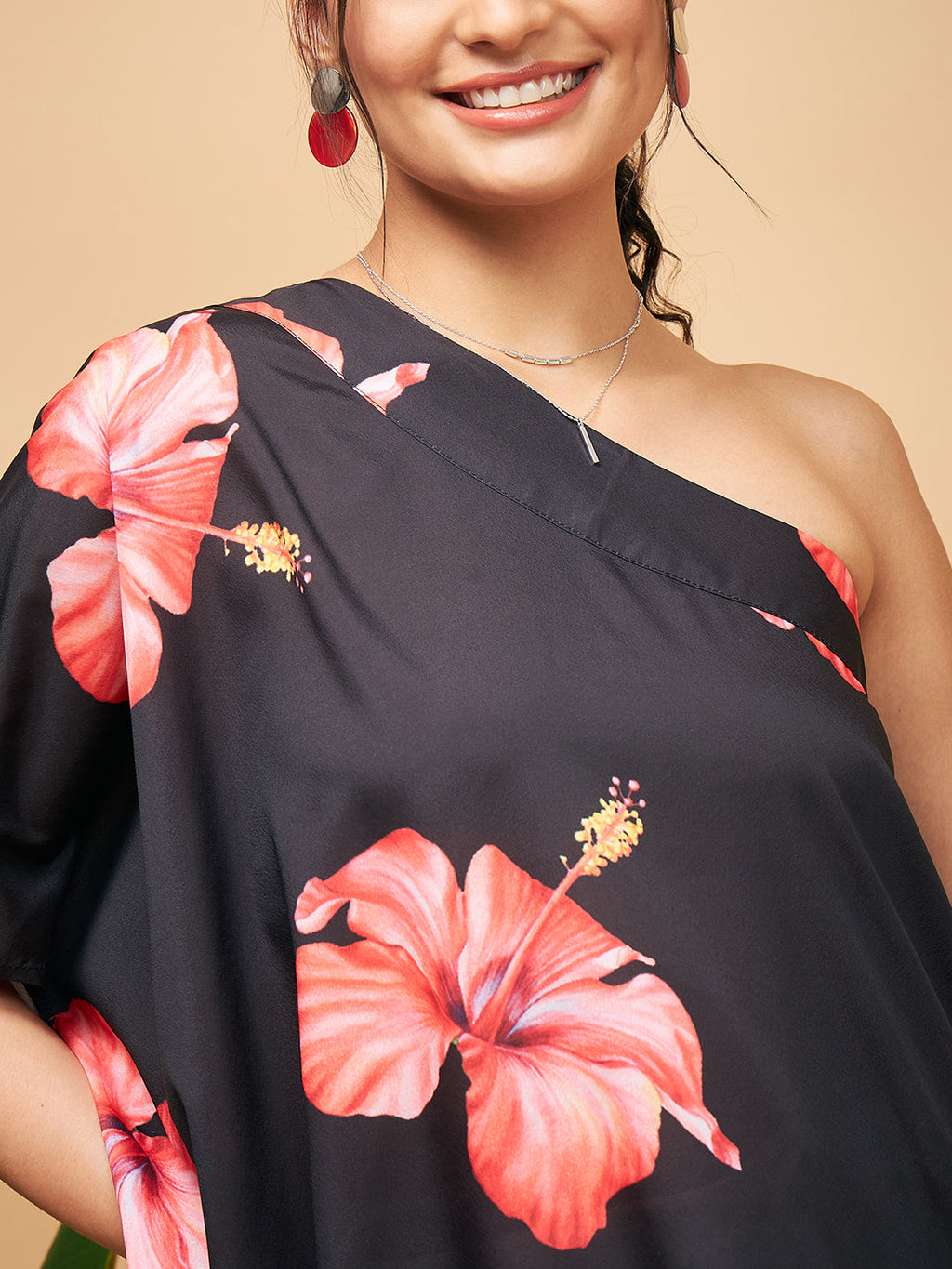 InWeave Women's Black Red Big Flower One Shoulder Kurta