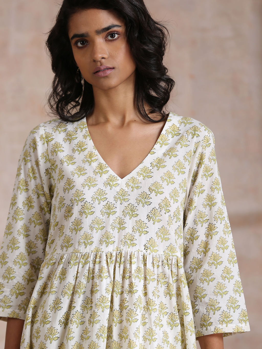 trueBrowns Green Buta On Off White Block Print Cotton Slit Gathered Kurta Set