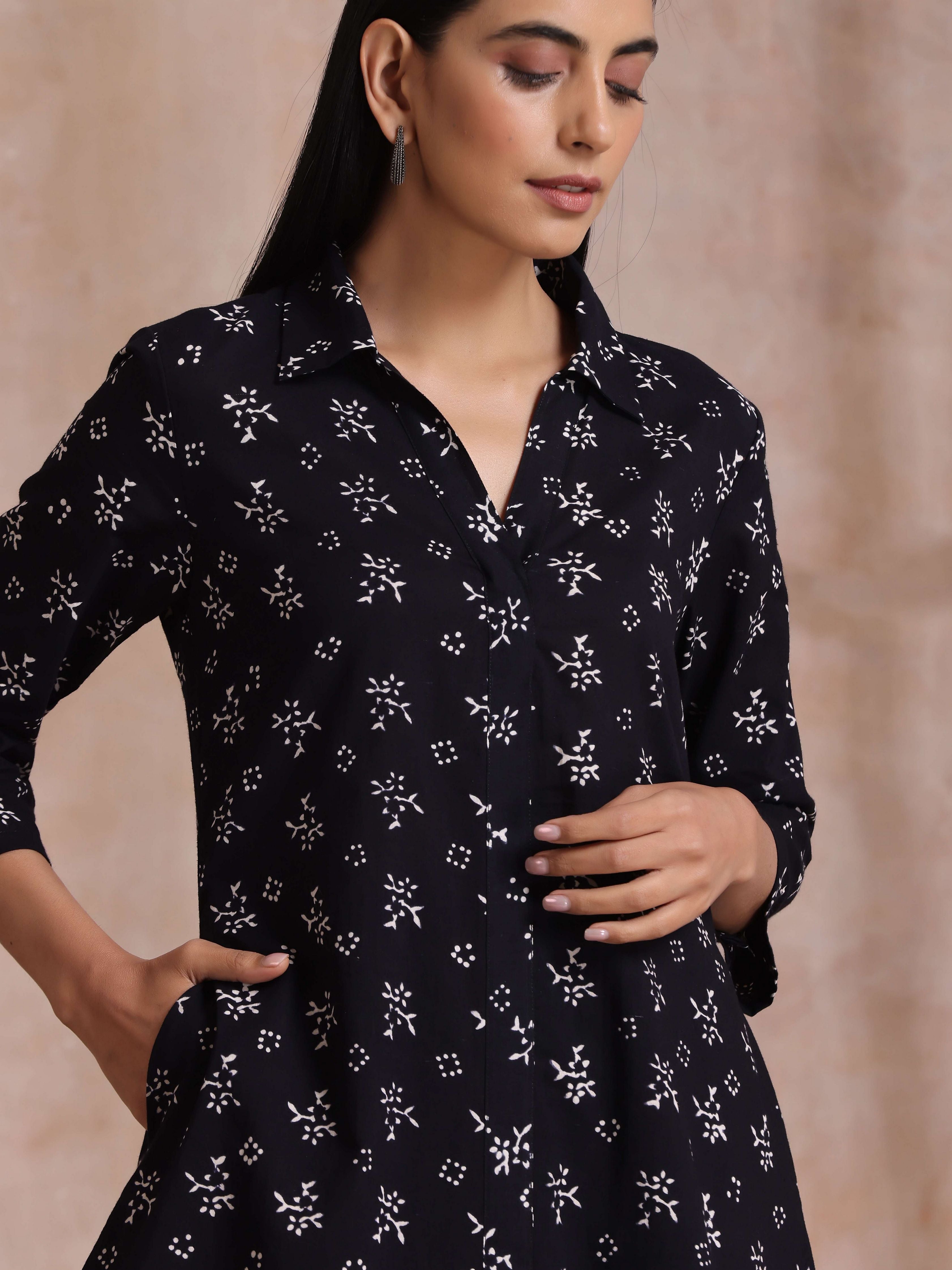 trueBrowns Black White Floral Print Cotton Collar Short Co-Ord Set