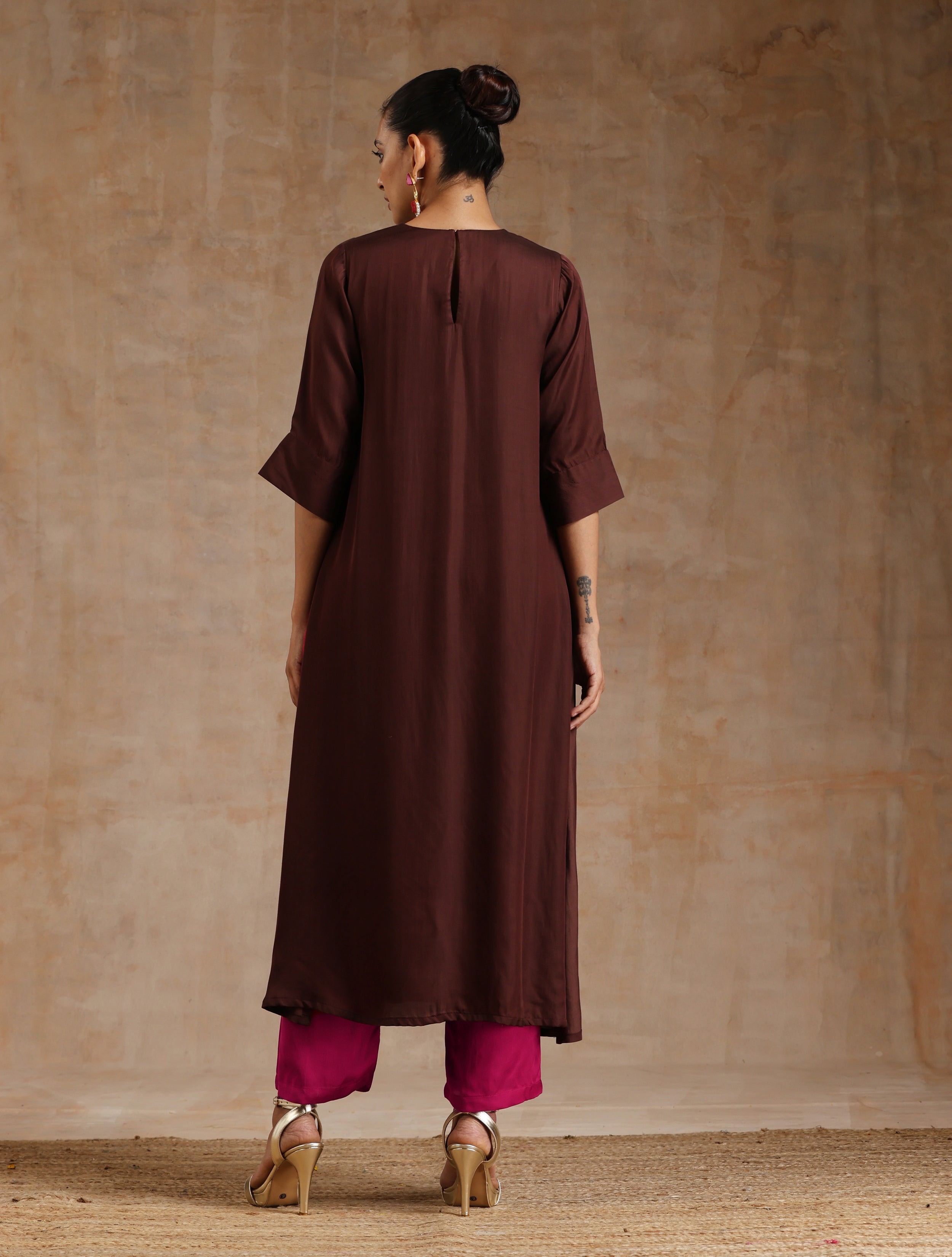 trueBrowns Cola Brown Modal Satin Neck Pleat Kurta Set