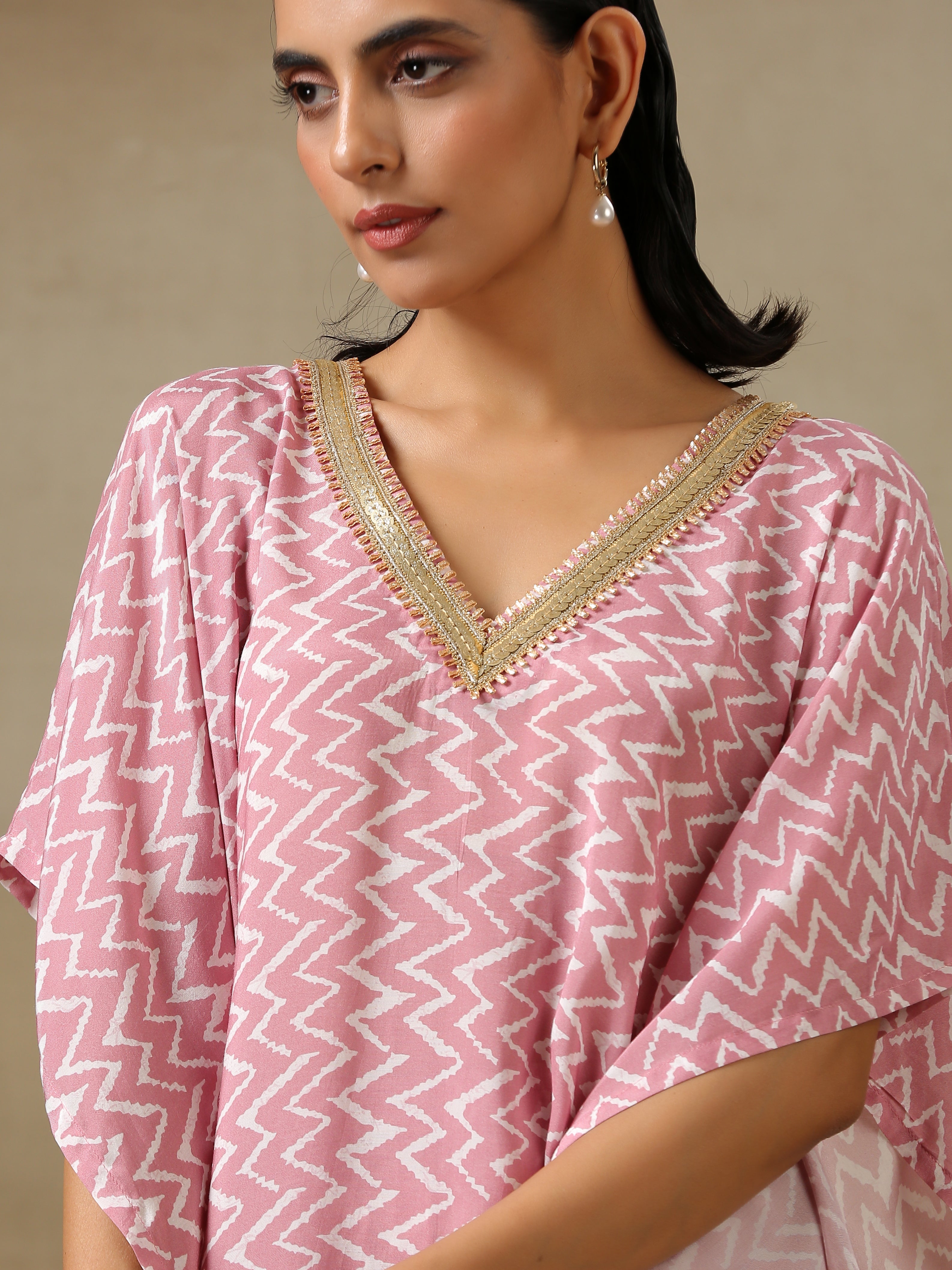 trueBrowns Light Mauve Bandhani Printed Silk Kaftan Kurta Pant Set