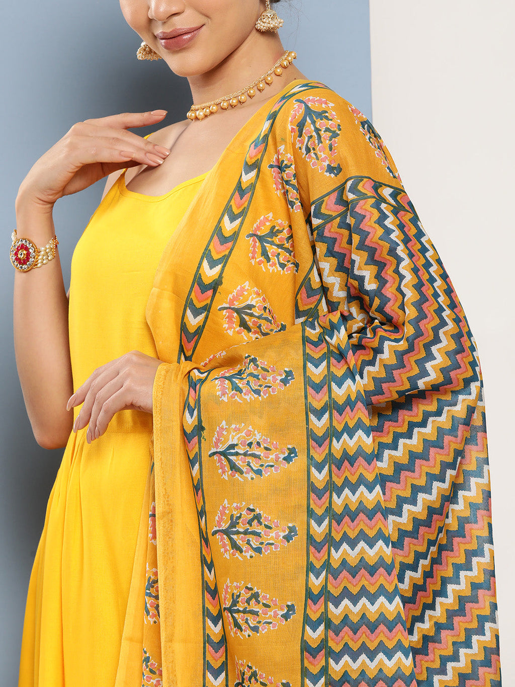 InWeave Women's Yellow Ray Strappy Kurta Set With Yellow Zig Zag Cotton Dupatta