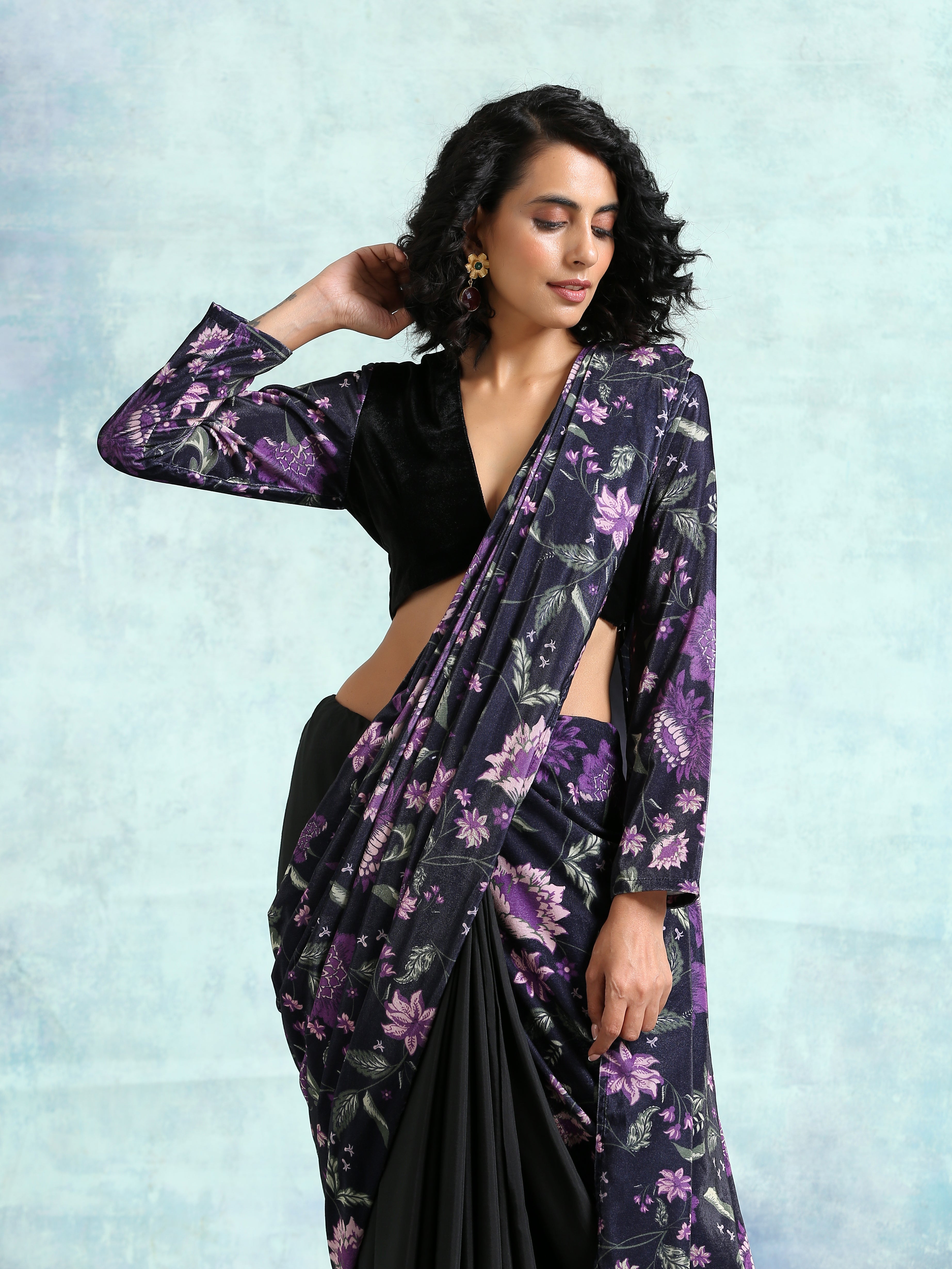 trueBrowns Black Printed Velvet Ready to Wear Saree