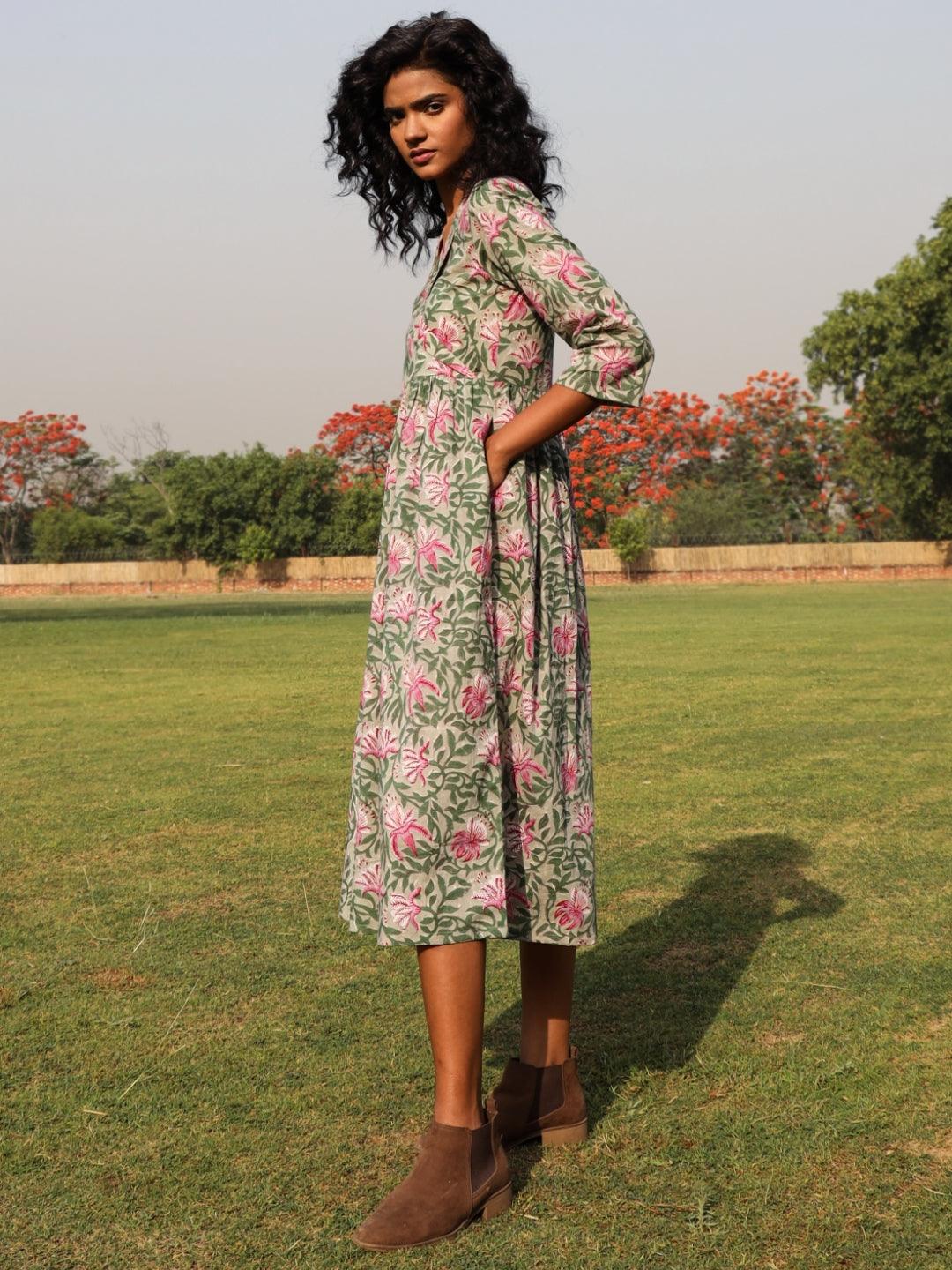 trueBrowns Sage Cotton Block Print Lapel Collared Dress