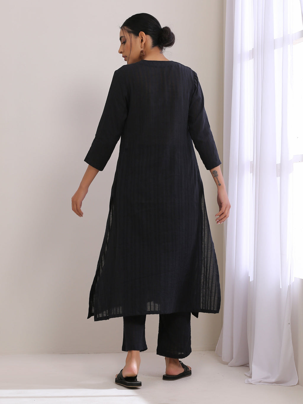 trueBrowns Black Dobby Neck Pleat Kurta Pant Set