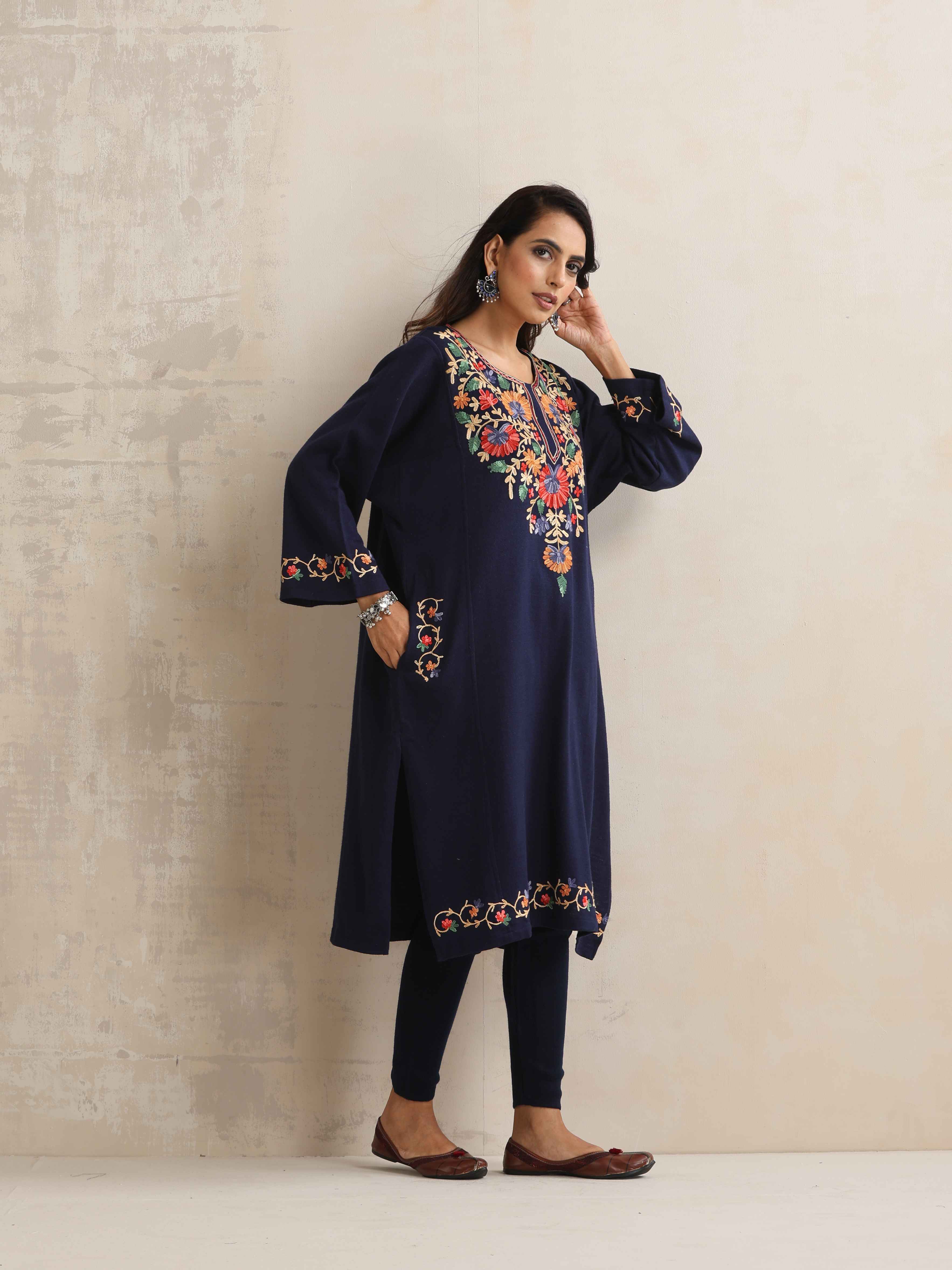 trueBrowns Blue Kashmiri Floral Embroidered Woollen Phiran Kurta