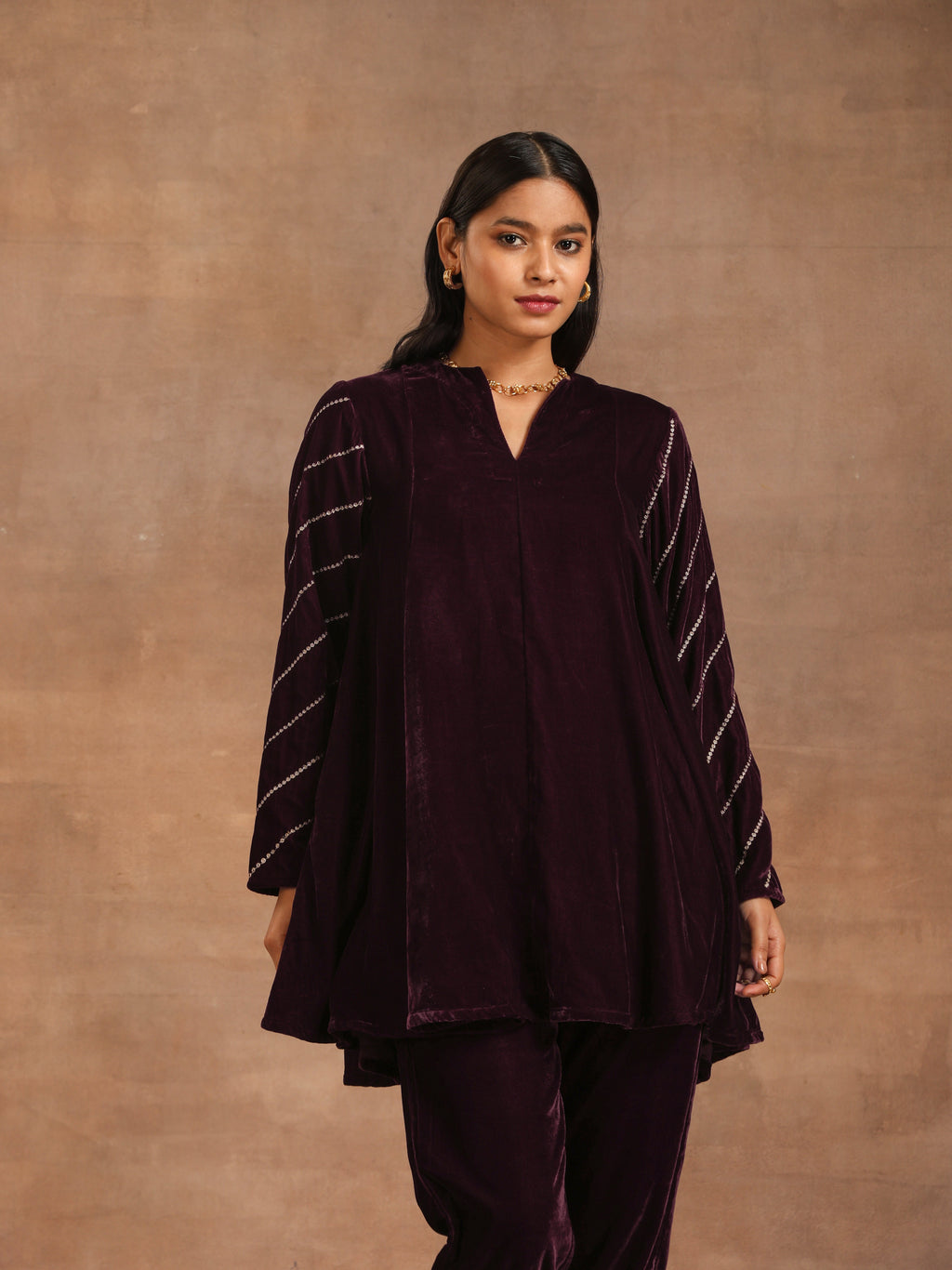 trueBrowns Wine Velvet Sleeve Embroidered Co-ord Set